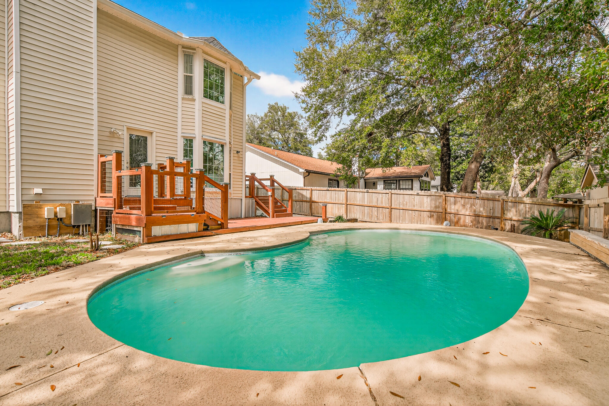 CREEKSIDE PH IV LOT 60 BLK C - Residential