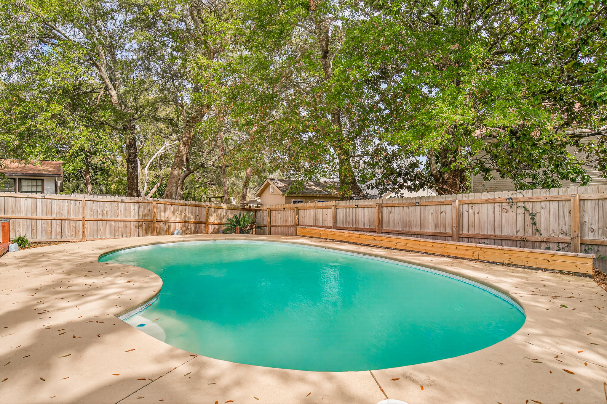 CREEKSIDE PH IV LOT 60 BLK C - Residential