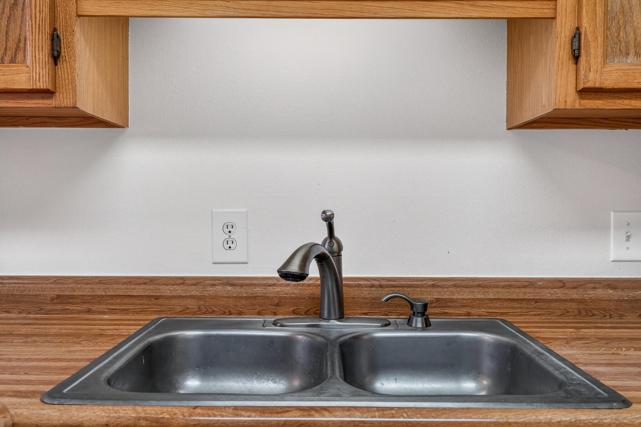 CREEKSIDE PH IV LOT 60 BLK C - Residential