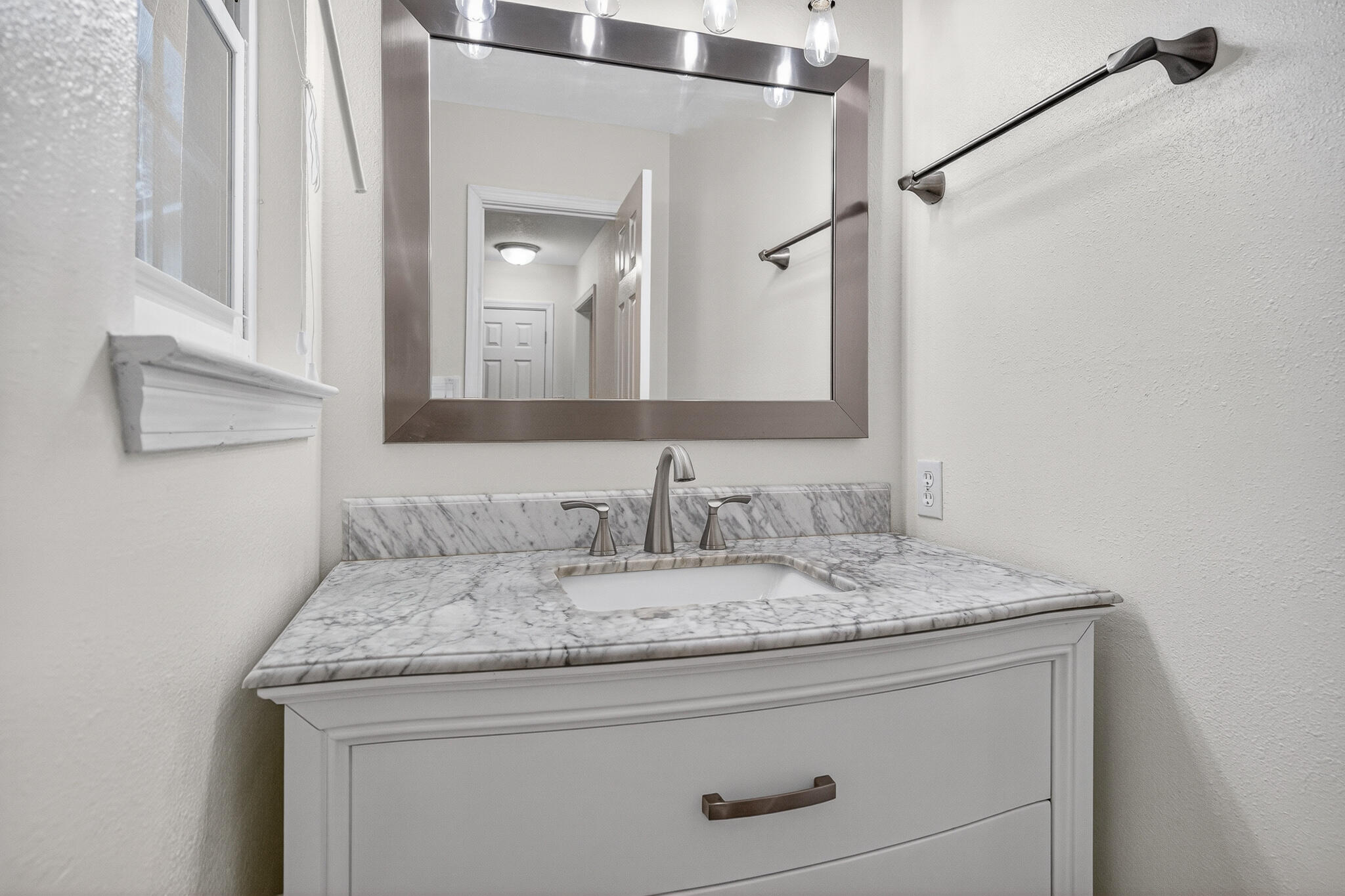 CREEKSIDE PH IV LOT 60 BLK C - Residential