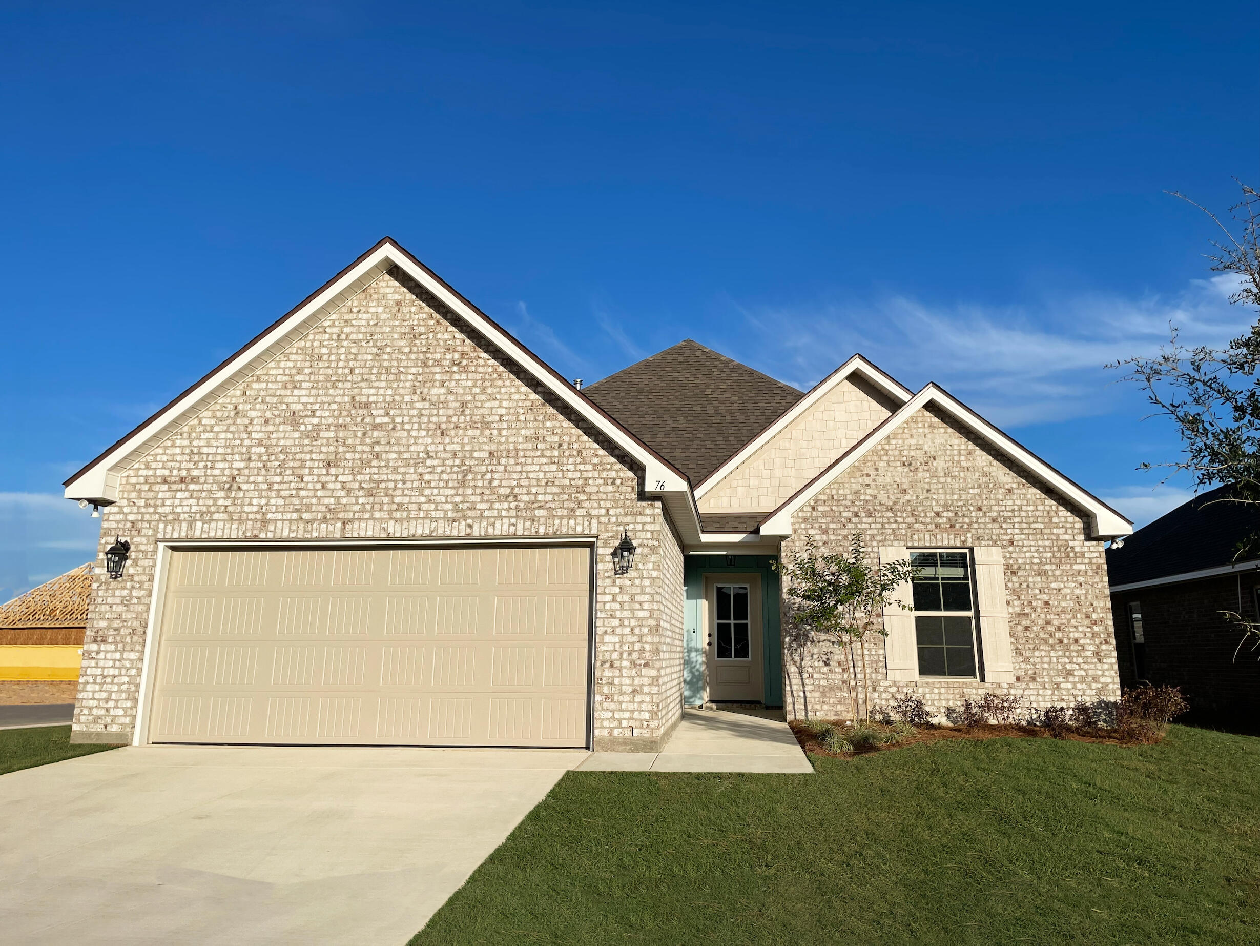 THE BLUFFS AT LAFAYETTE - Residential