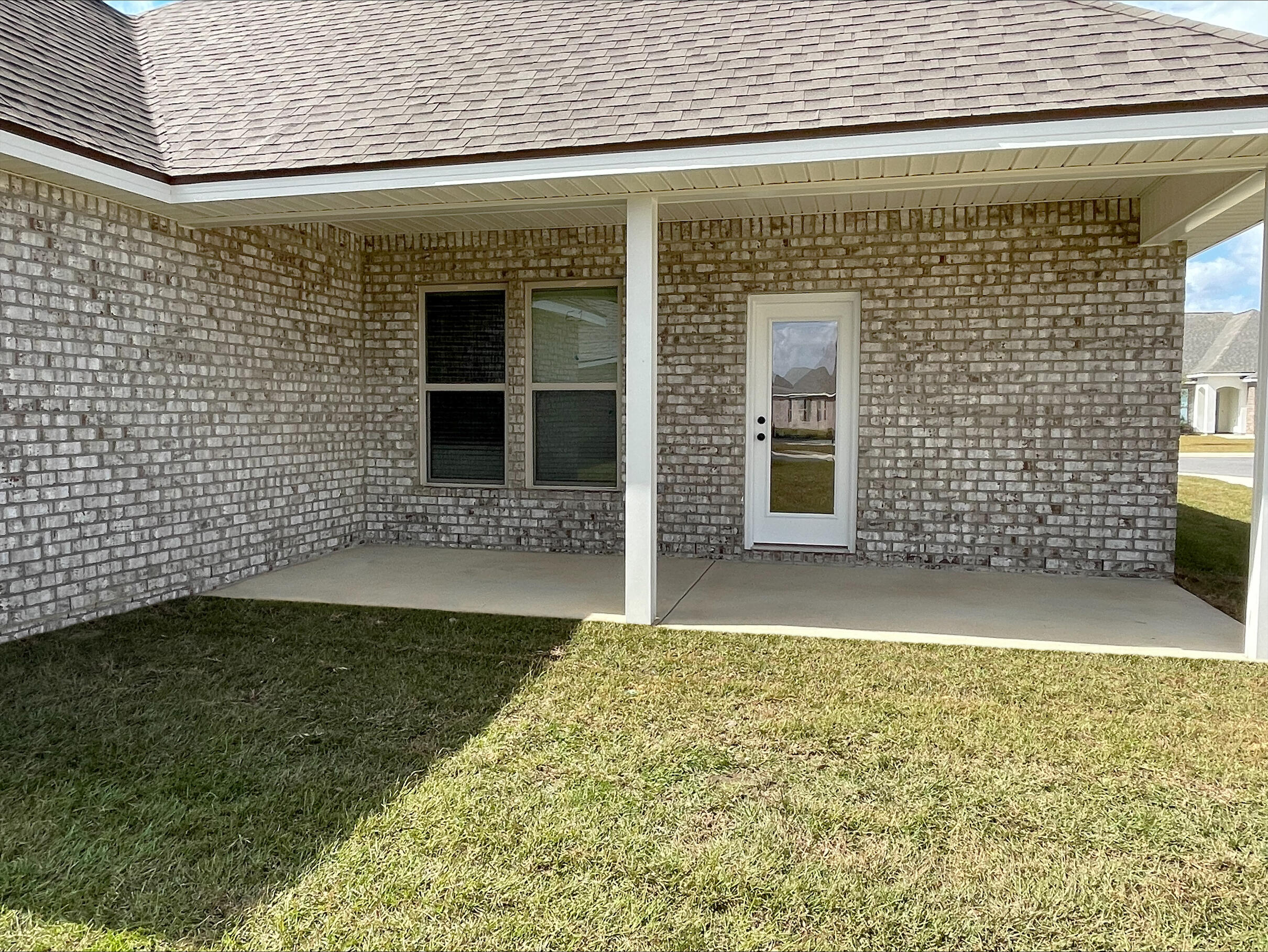 THE BLUFFS AT LAFAYETTE - Residential