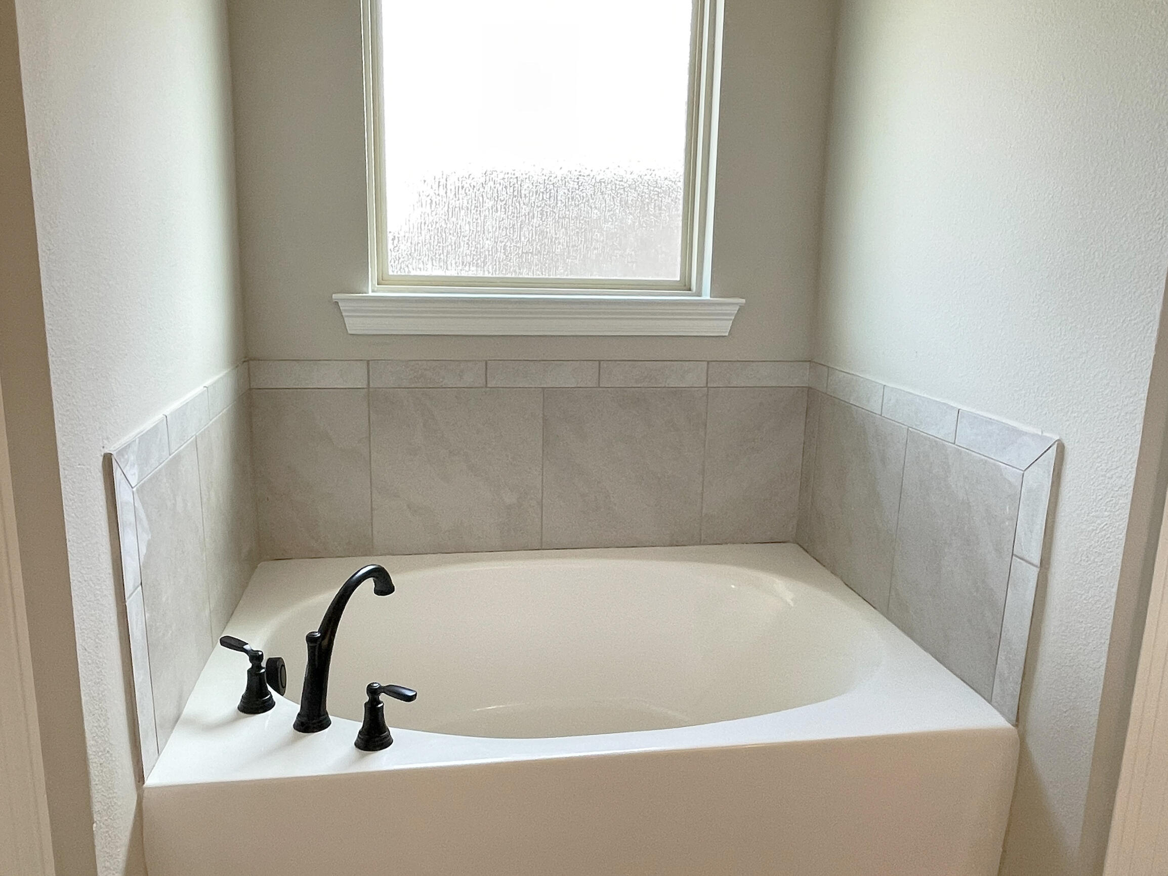 THE BLUFFS AT LAFAYETTE - Residential