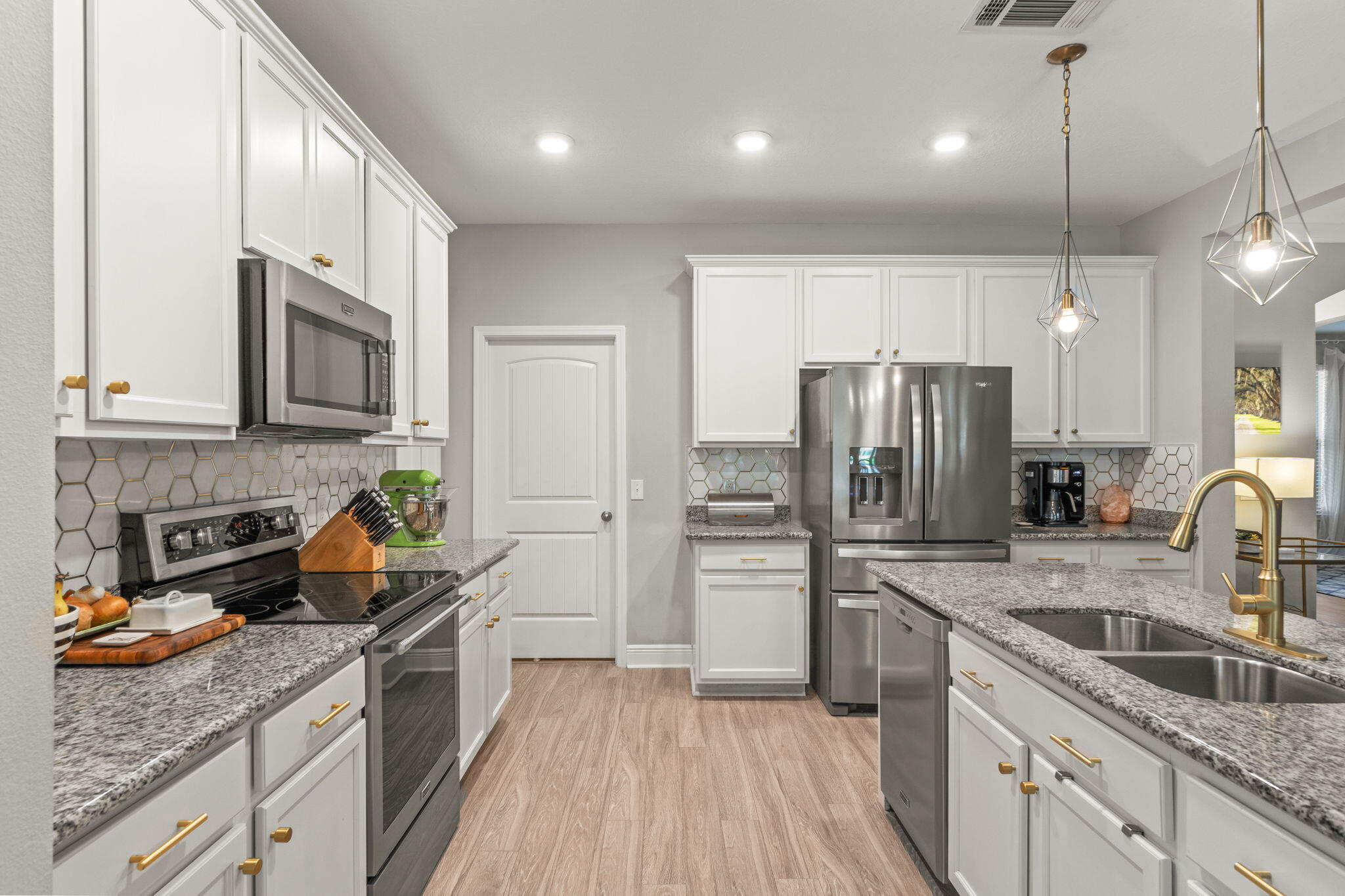 HOLLEY BY THE SEA - Residential