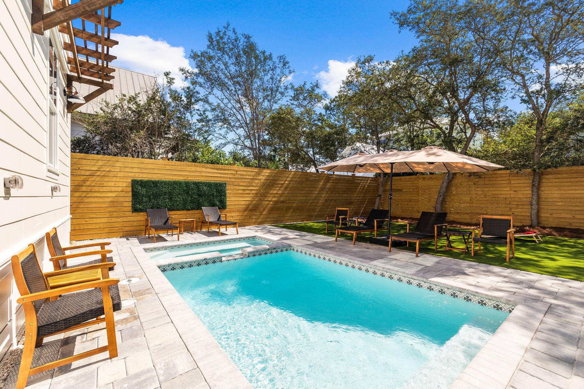 DALTON UNREC - Residential