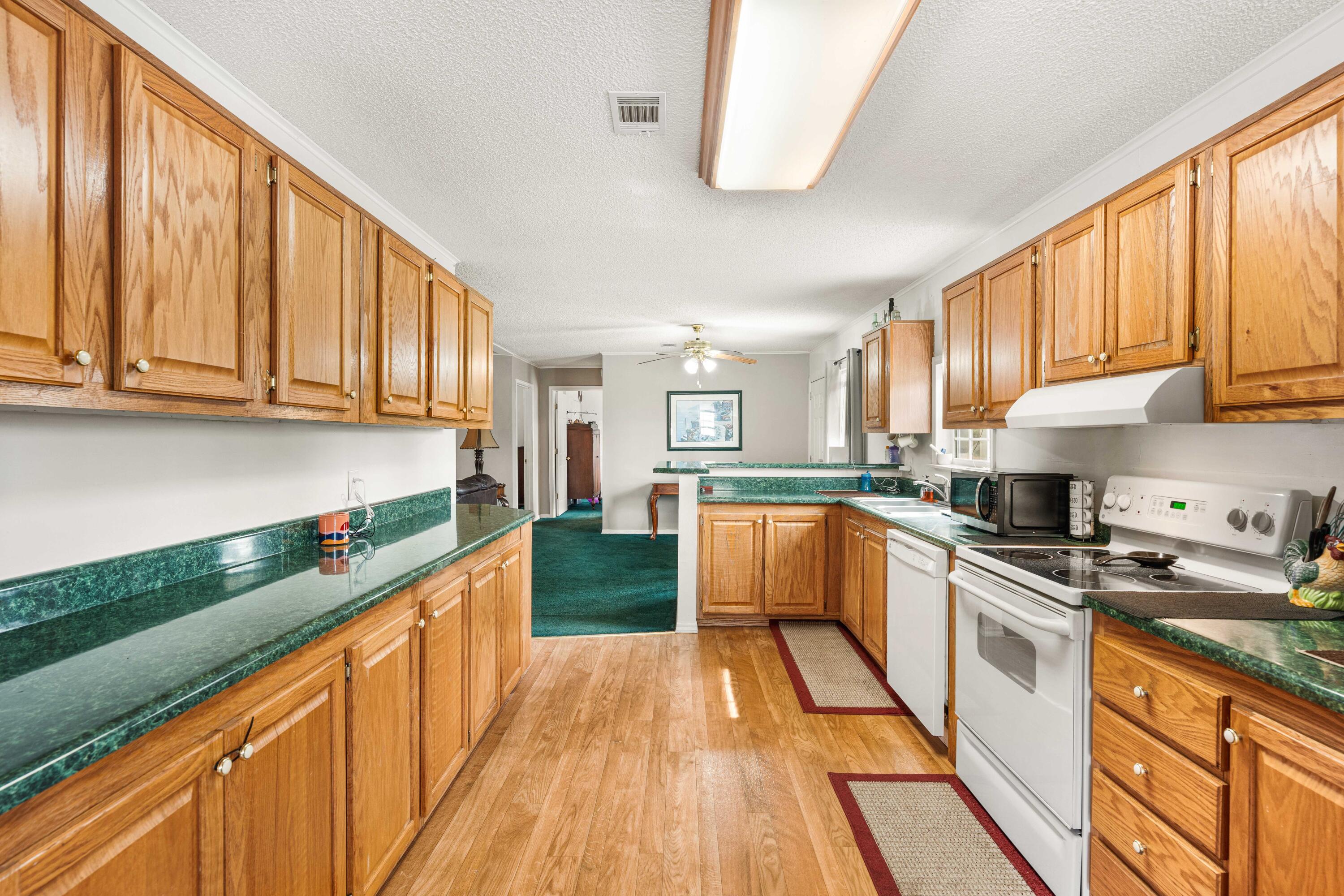 FOX DEN - Residential