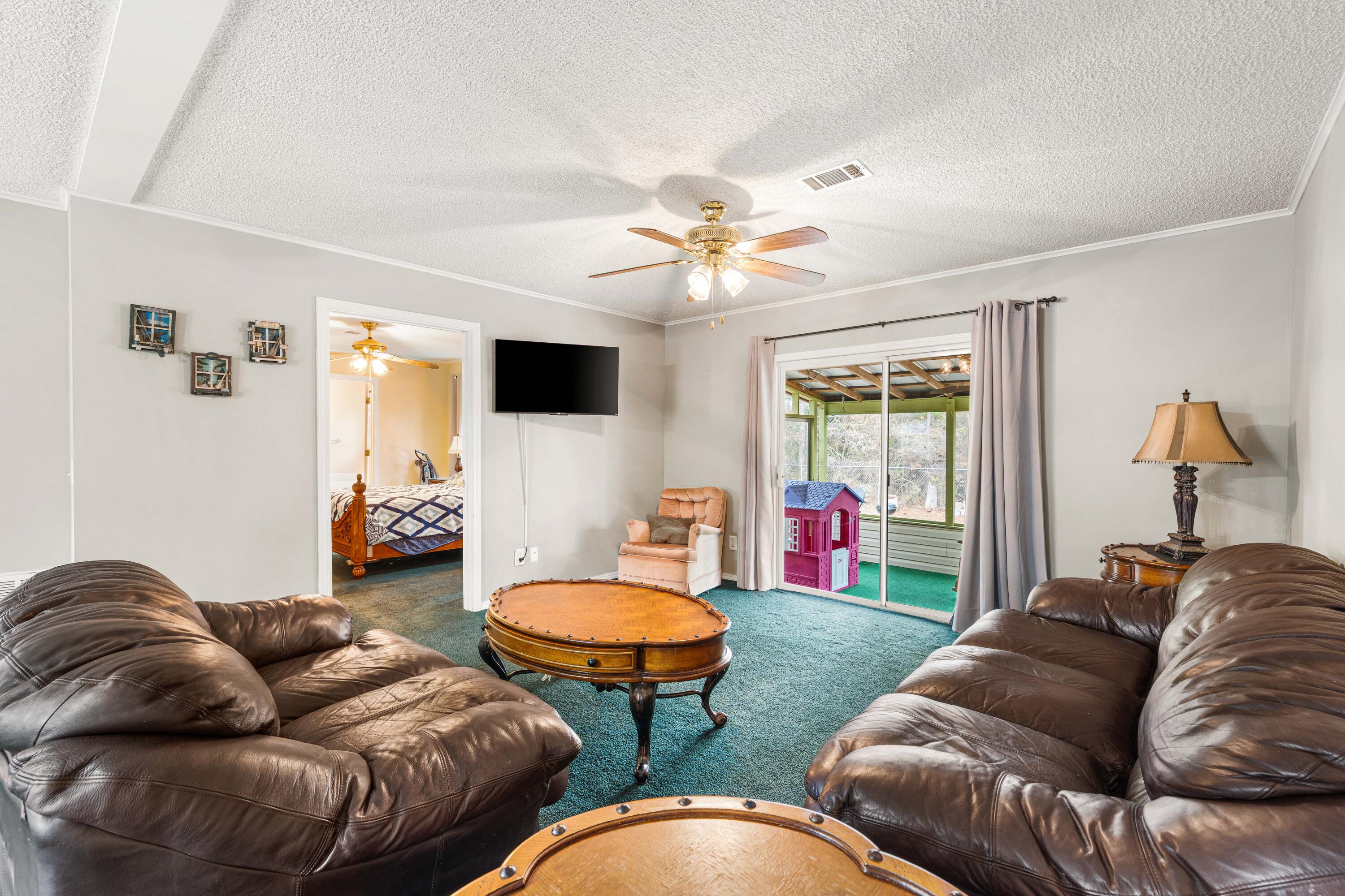 FOX DEN - Residential