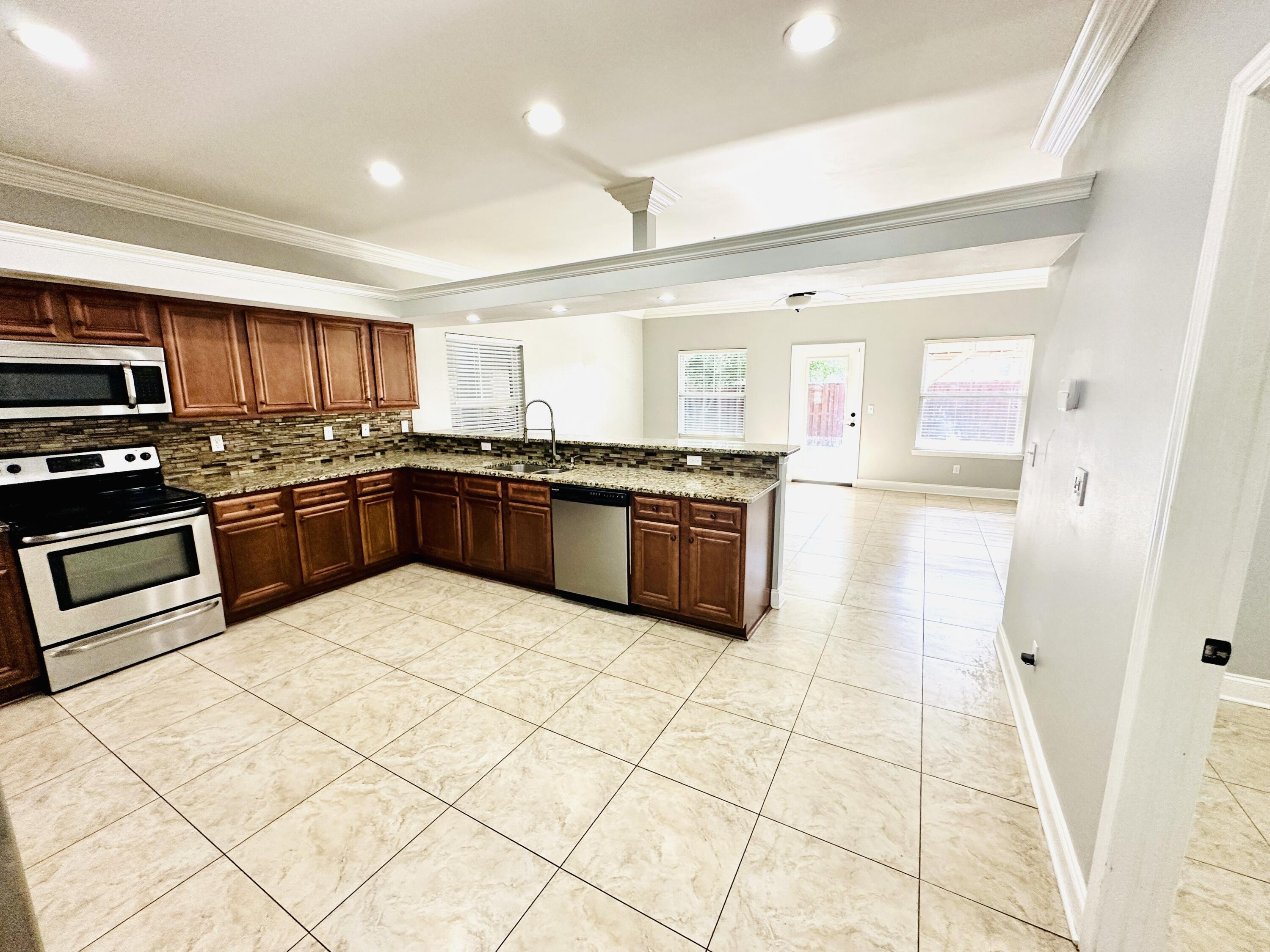 OAKLAND ADDN - Residential Lease