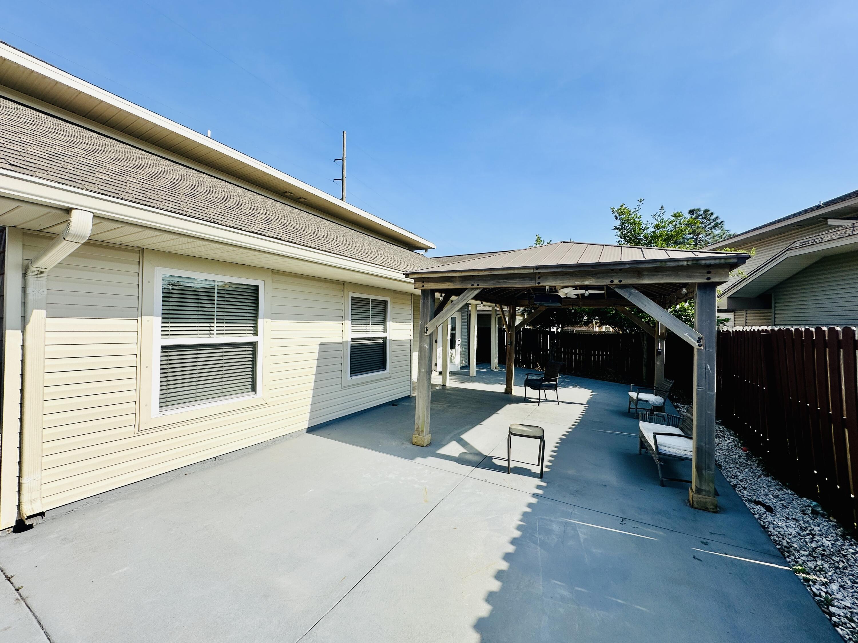 OAKLAND ADDN - Residential Lease