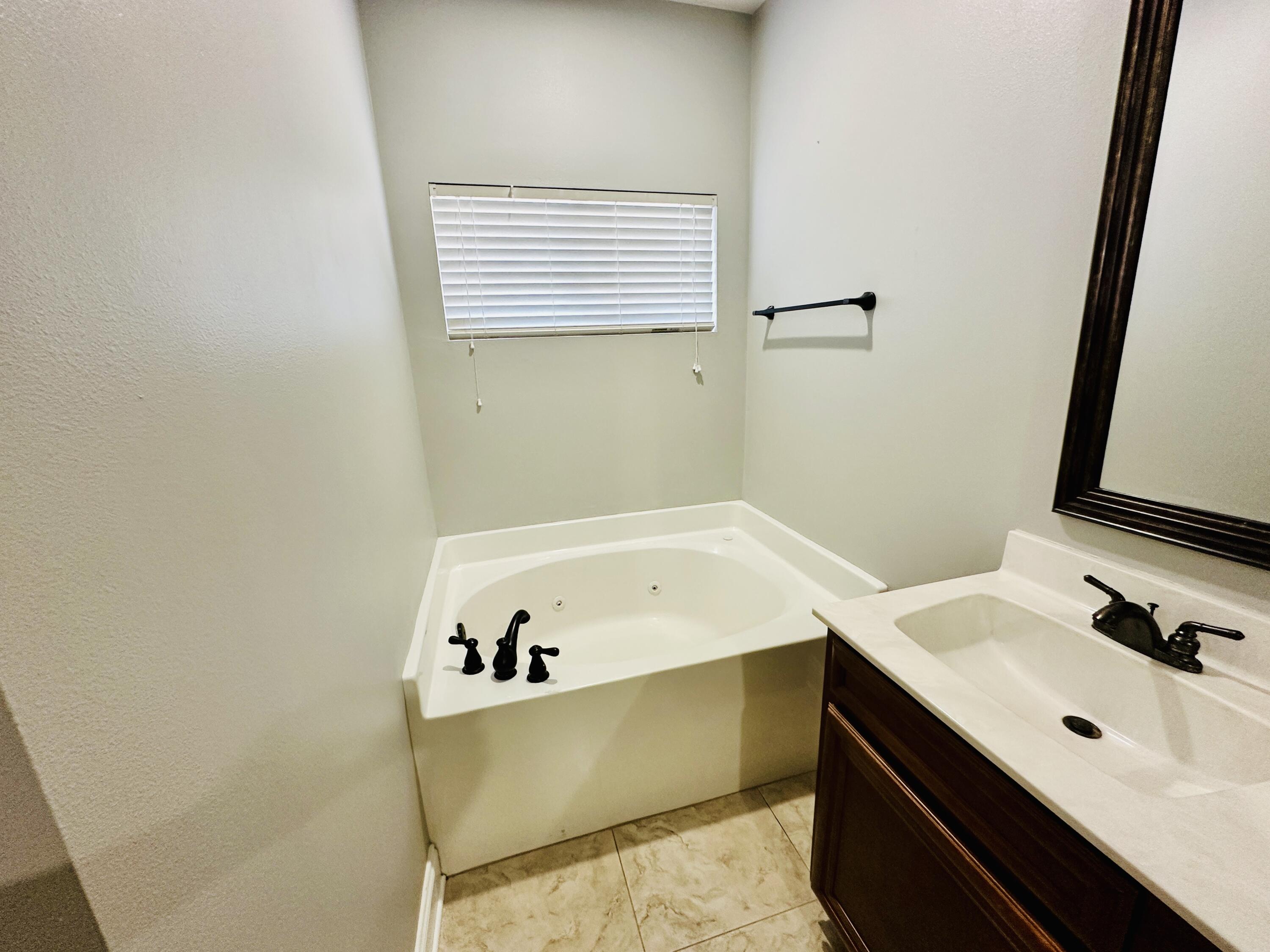 OAKLAND ADDN - Residential Lease
