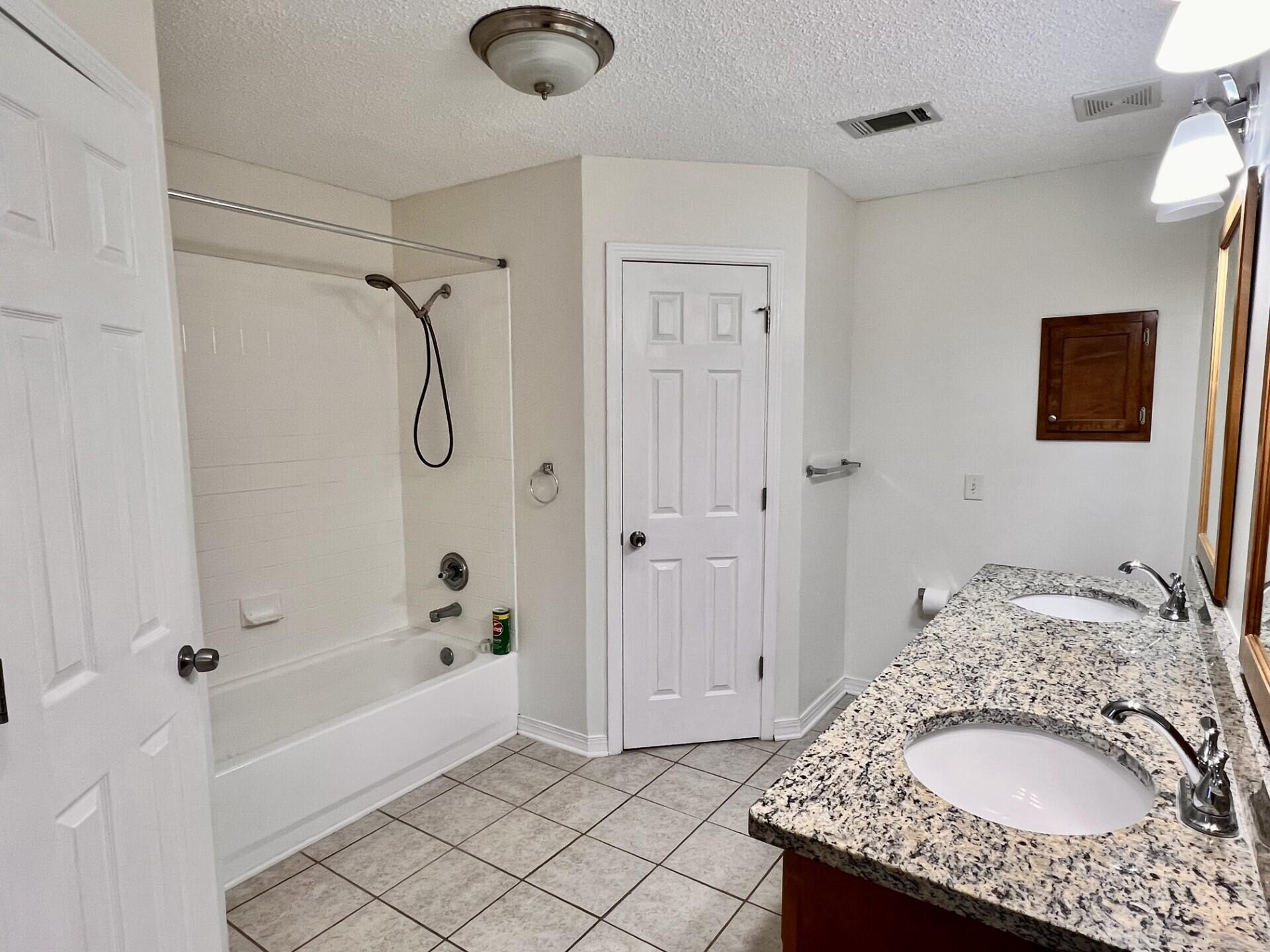 CHEROKEE BEND S/D PH 2 - Residential