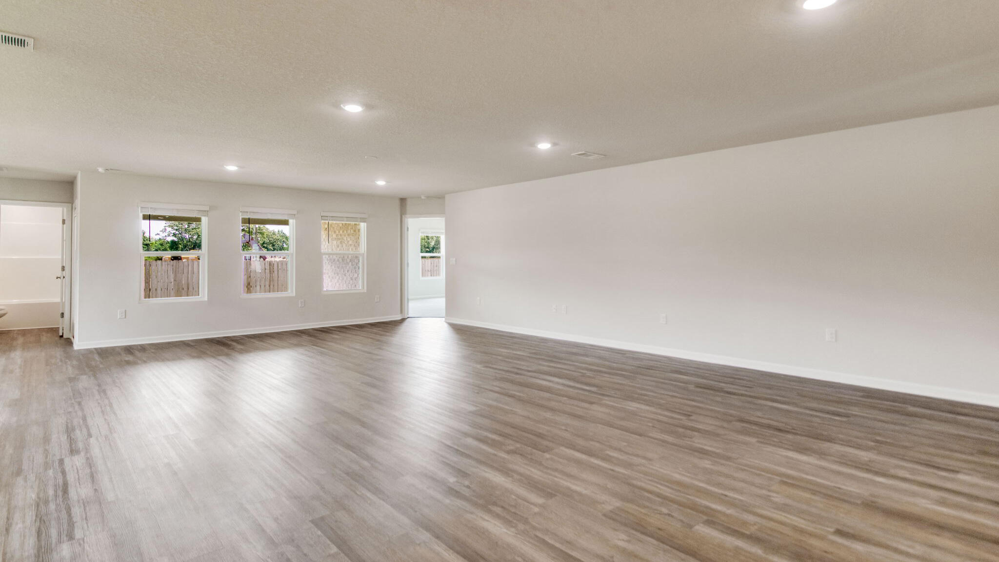 PLANTATION WOODS - Residential