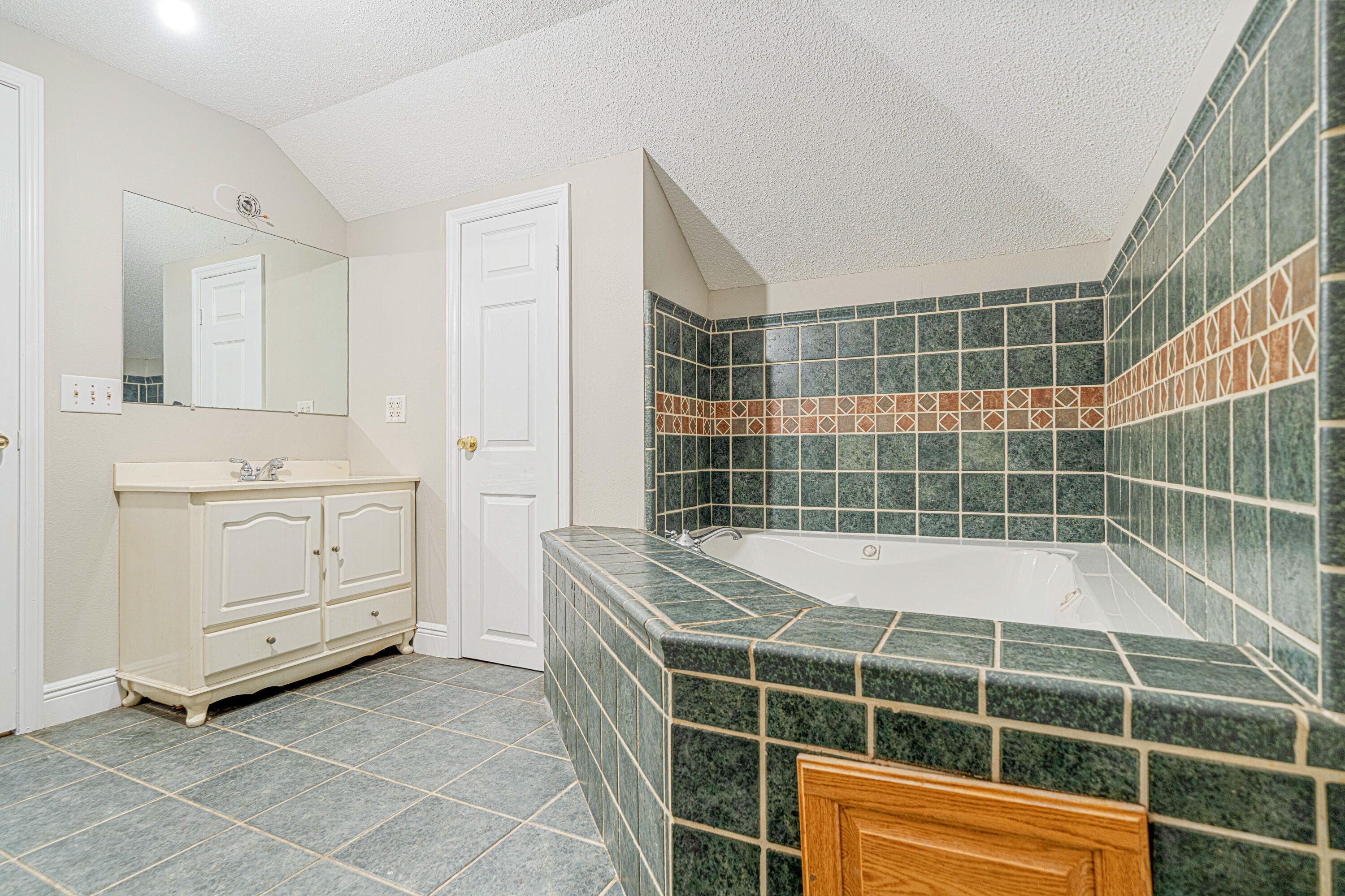 NONESUCH WAY - Residential