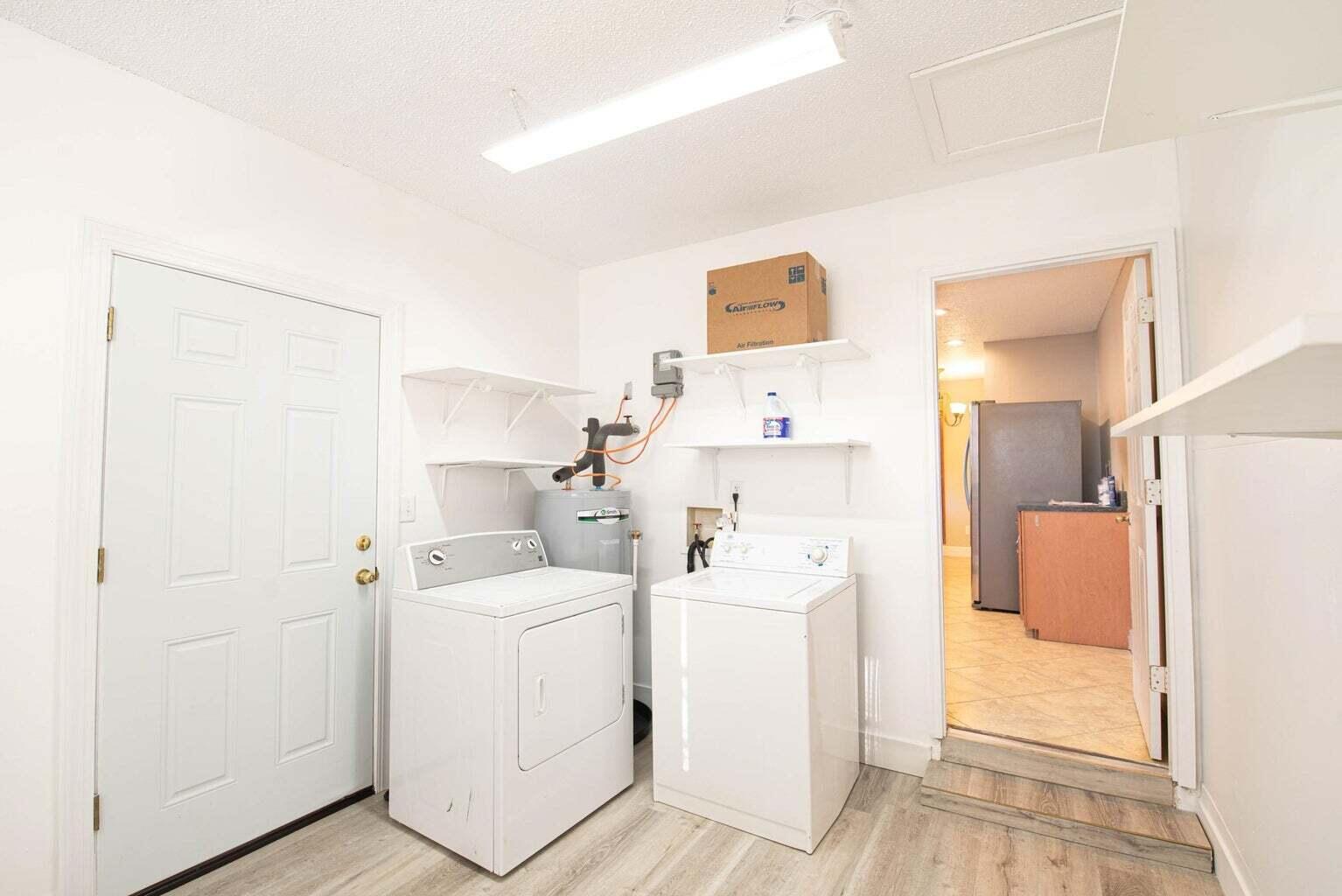 VALPARAISO PINECREST 2 - Residential Lease