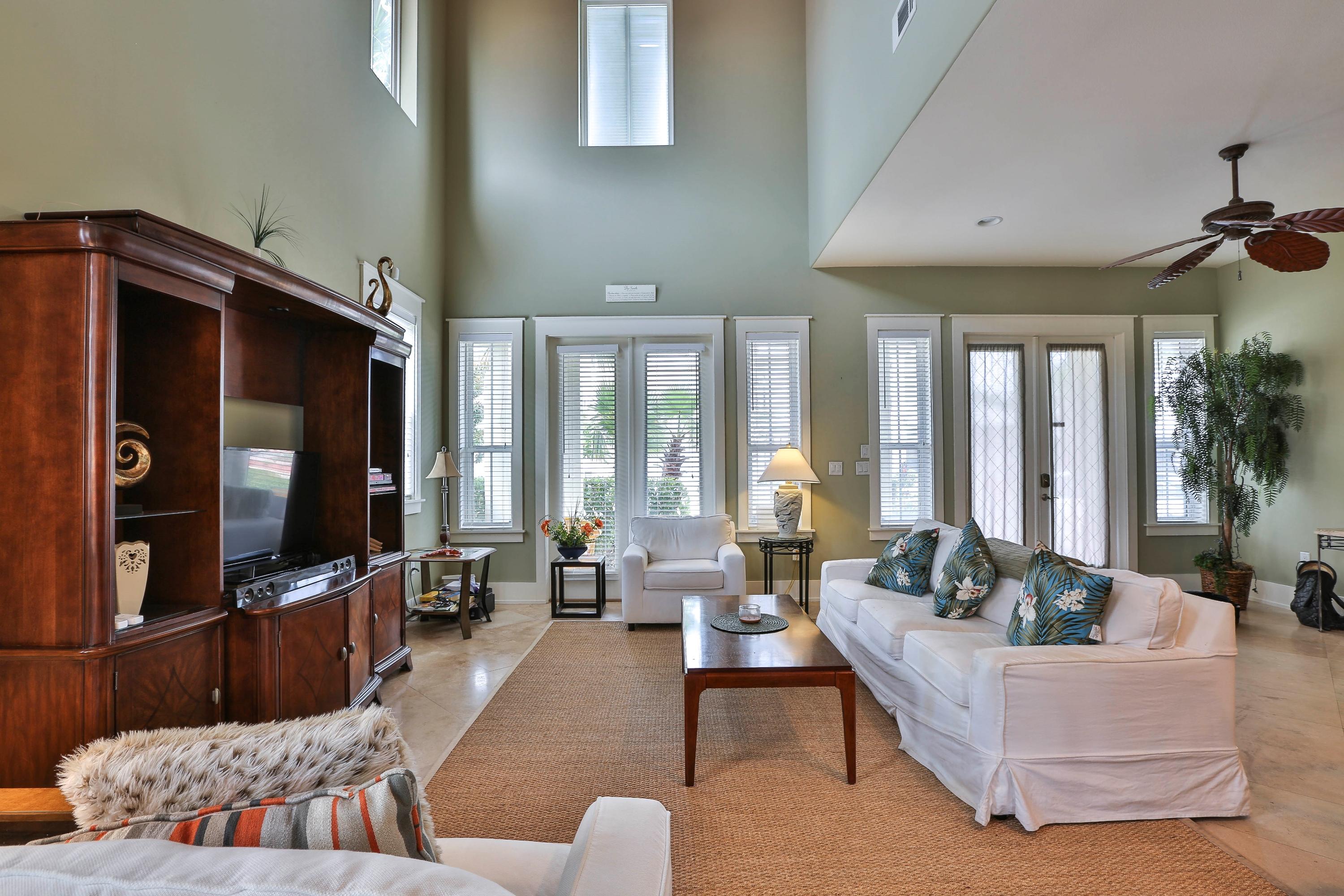 EMERALD WATERS VILLAGE - Residential