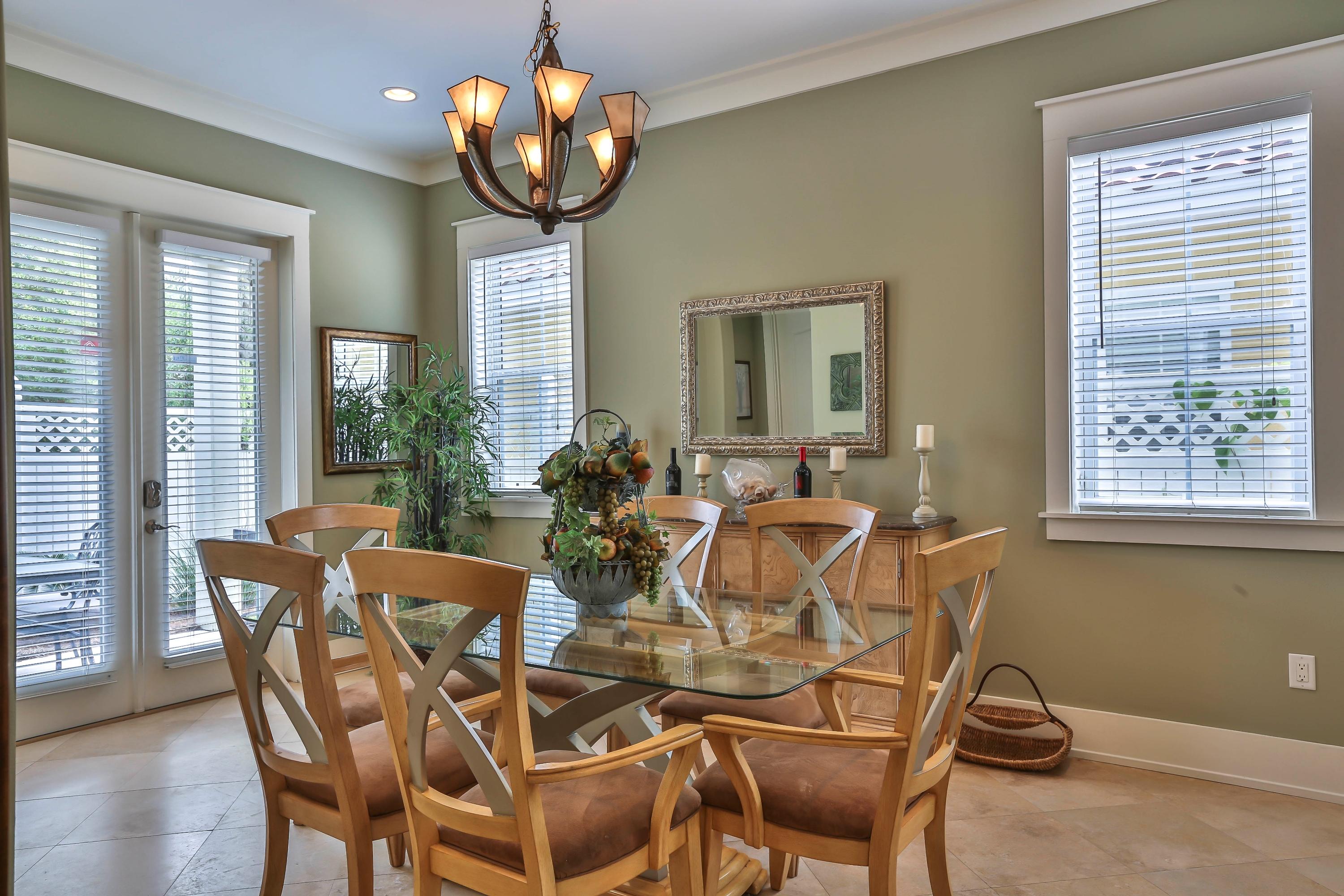 EMERALD WATERS VILLAGE - Residential