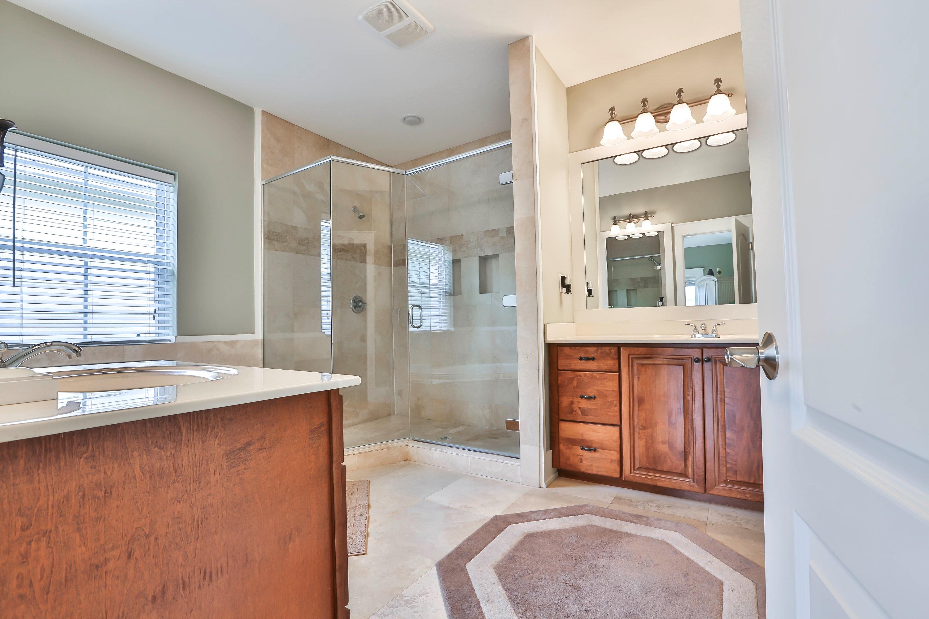 EMERALD WATERS VILLAGE - Residential