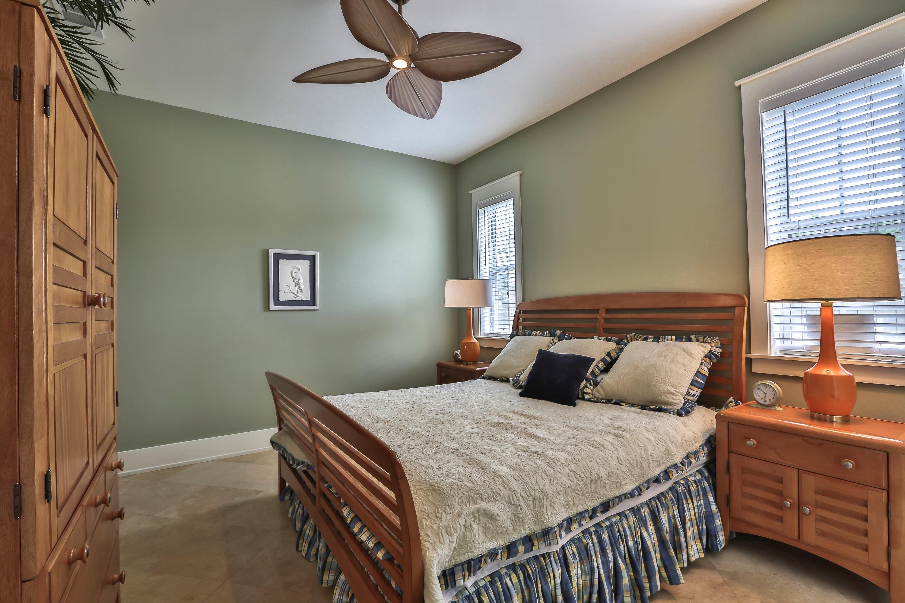 EMERALD WATERS VILLAGE - Residential