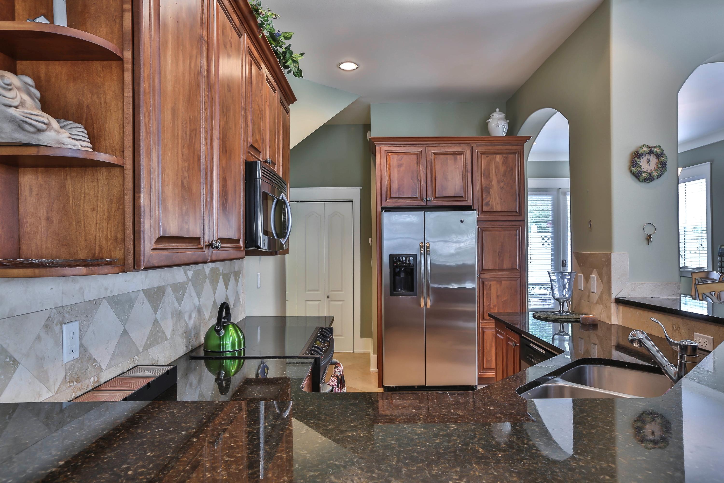 EMERALD WATERS VILLAGE - Residential