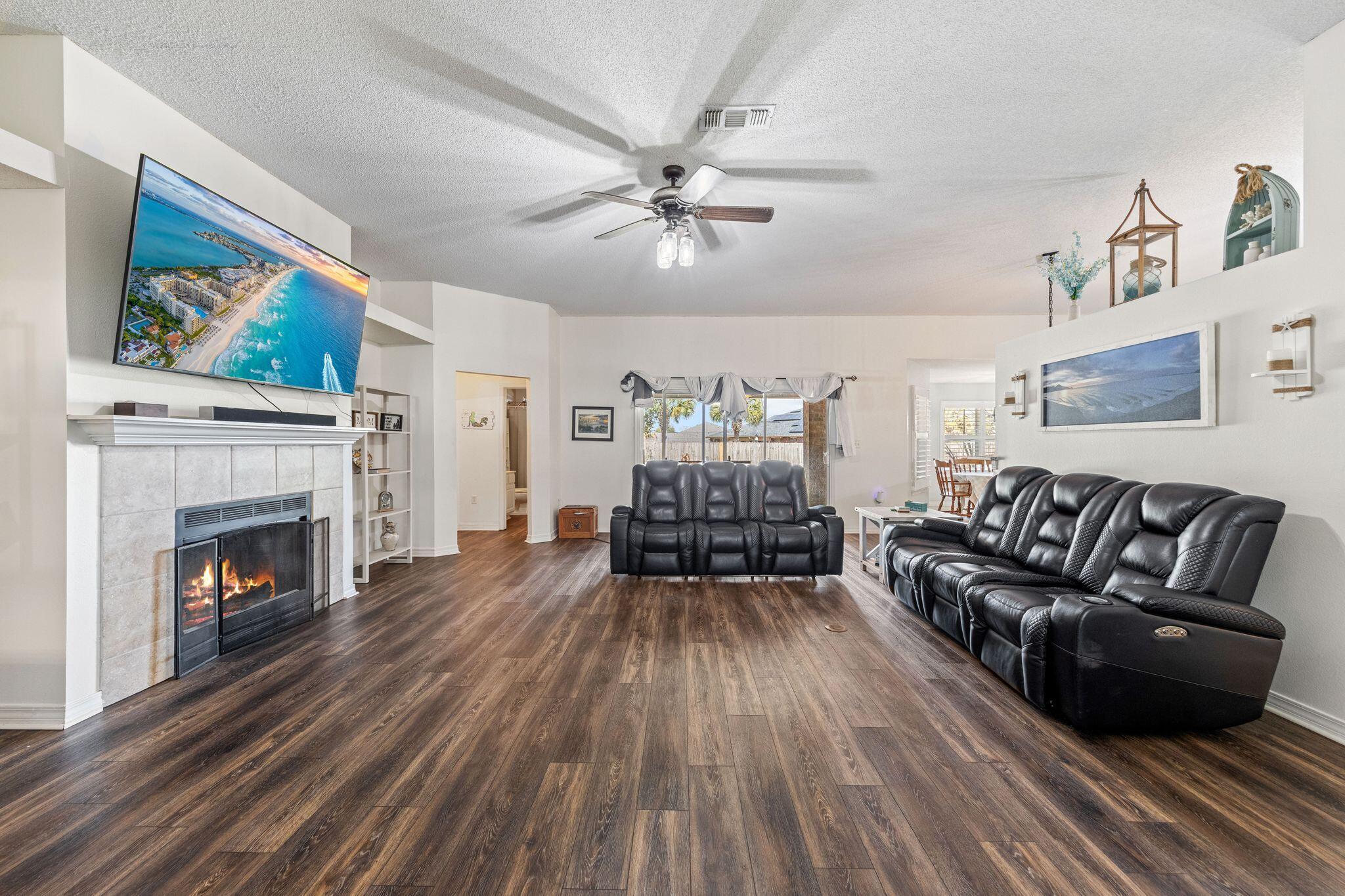 HIDDEN CREEK ESTATES AT HOLLEY BY THE SEA - Residential