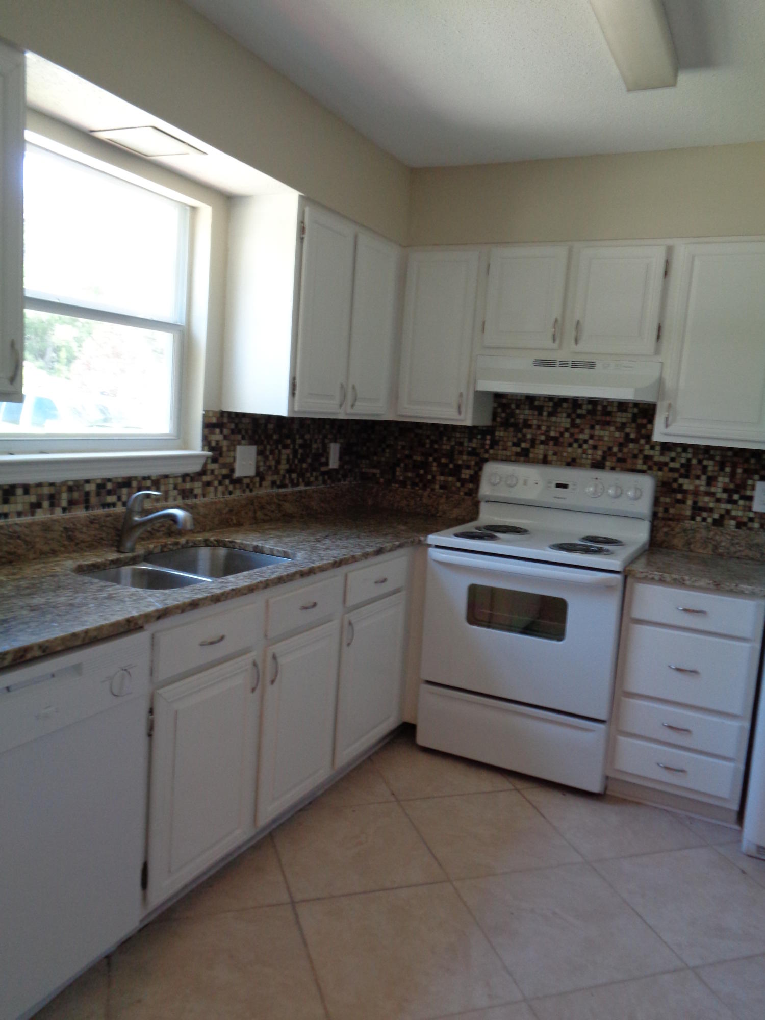 CLOVERDALE LAKE PH 2 - Residential