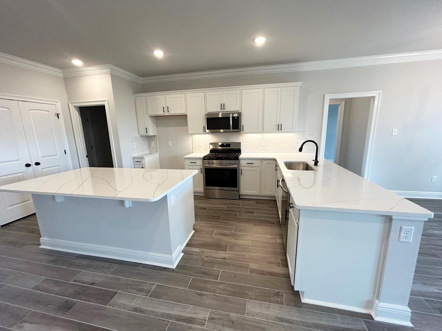 THE BLUFFS AT LAFAYETTE - Residential