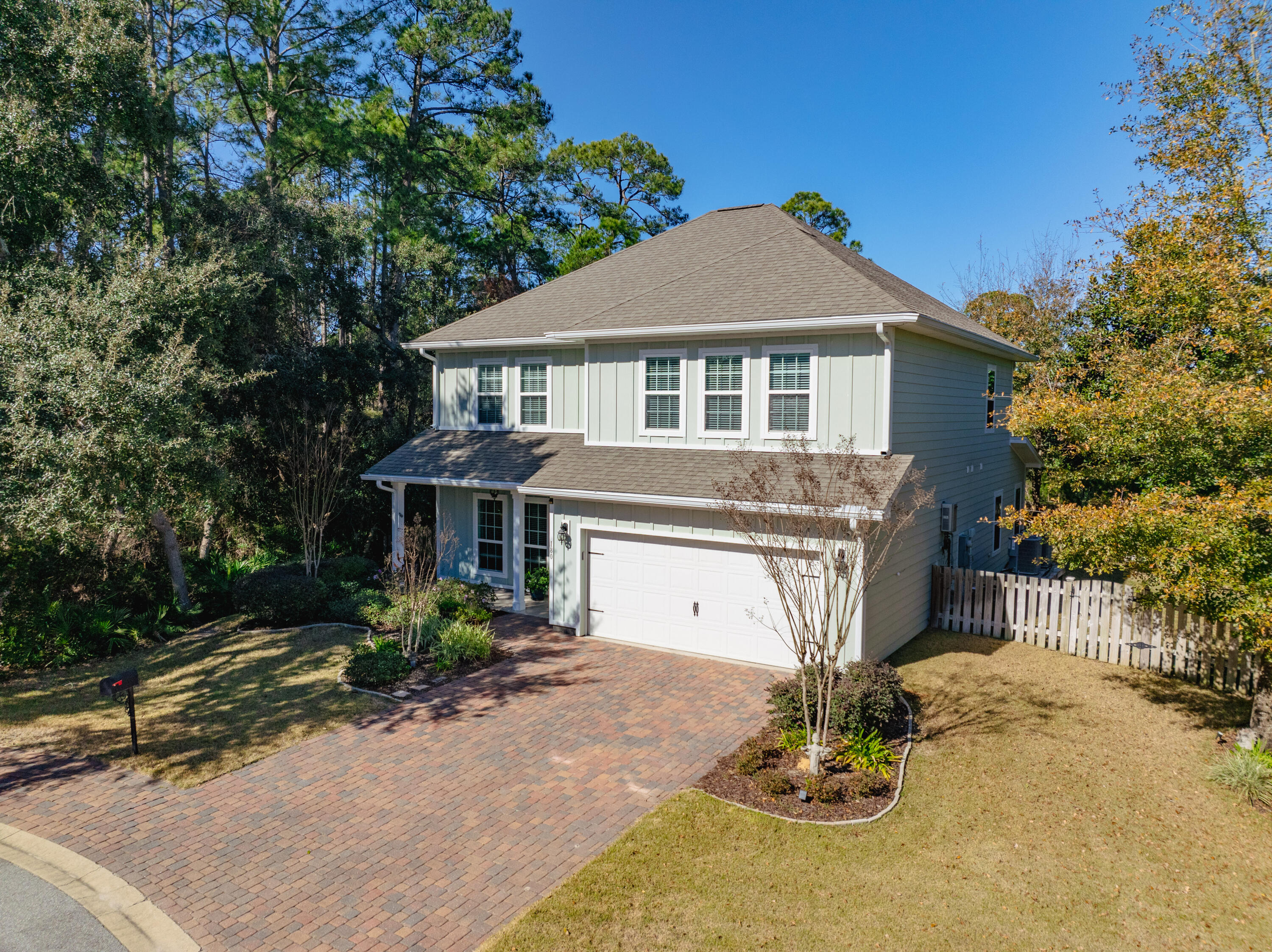 Mussett Bayou Manor - Residential