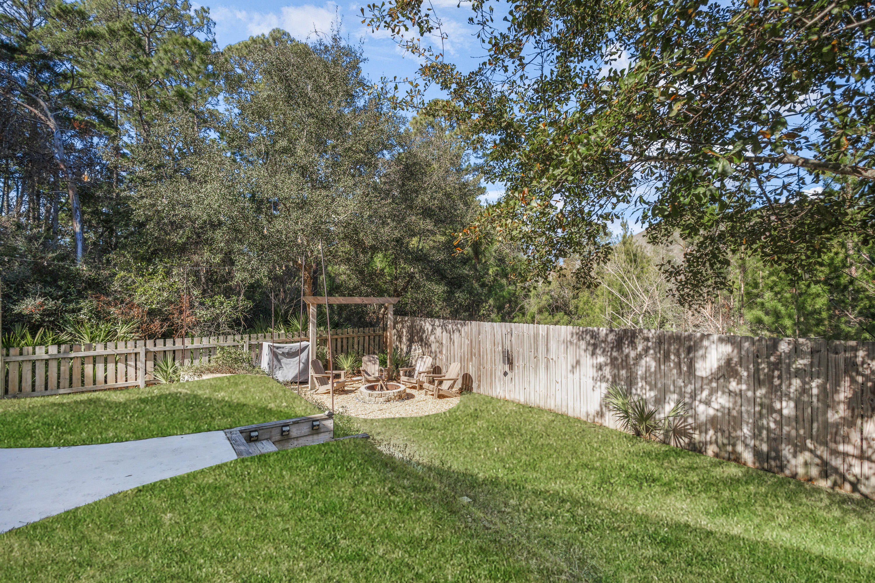 Mussett Bayou Manor - Residential