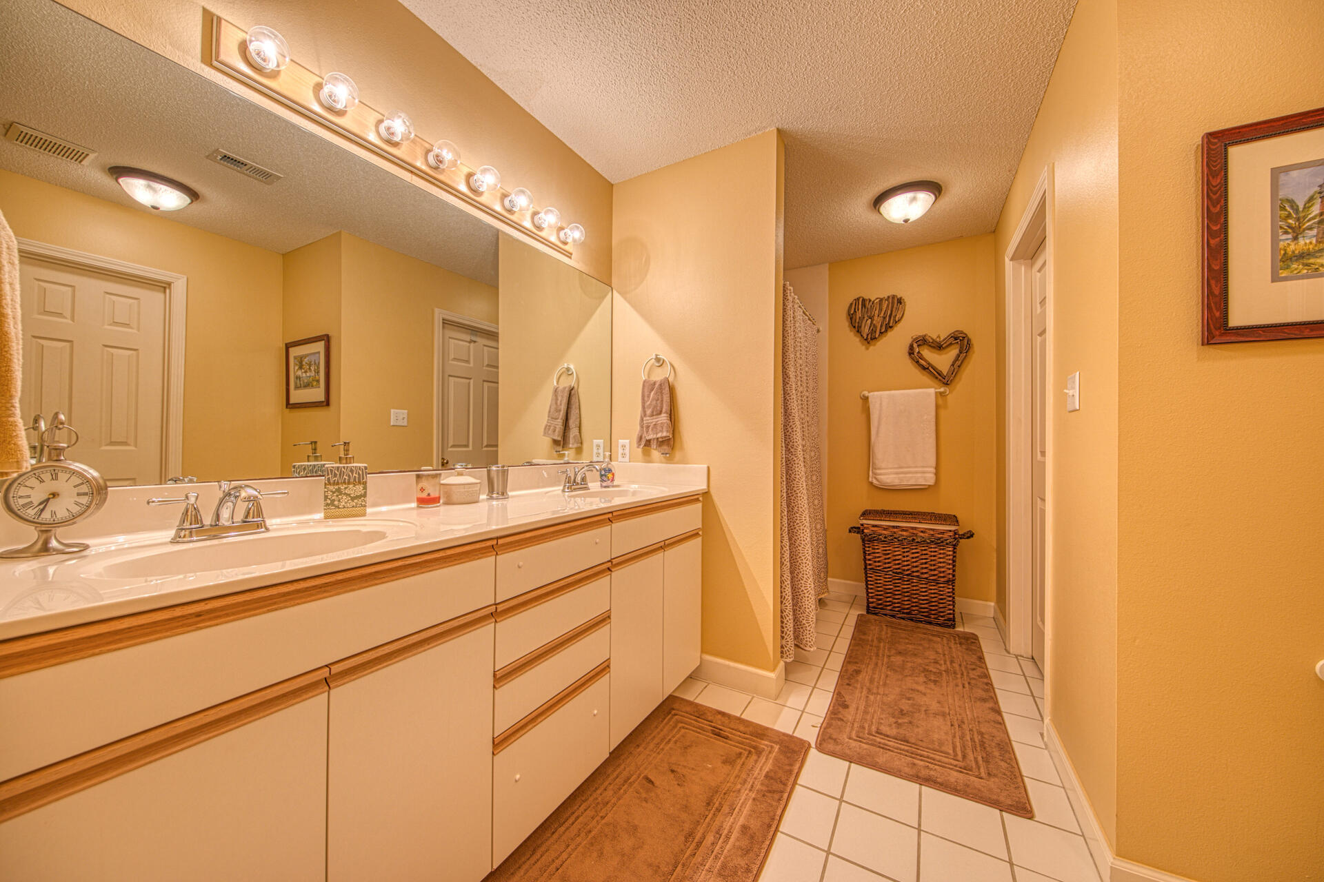DURANGO WINDS T/H - Residential