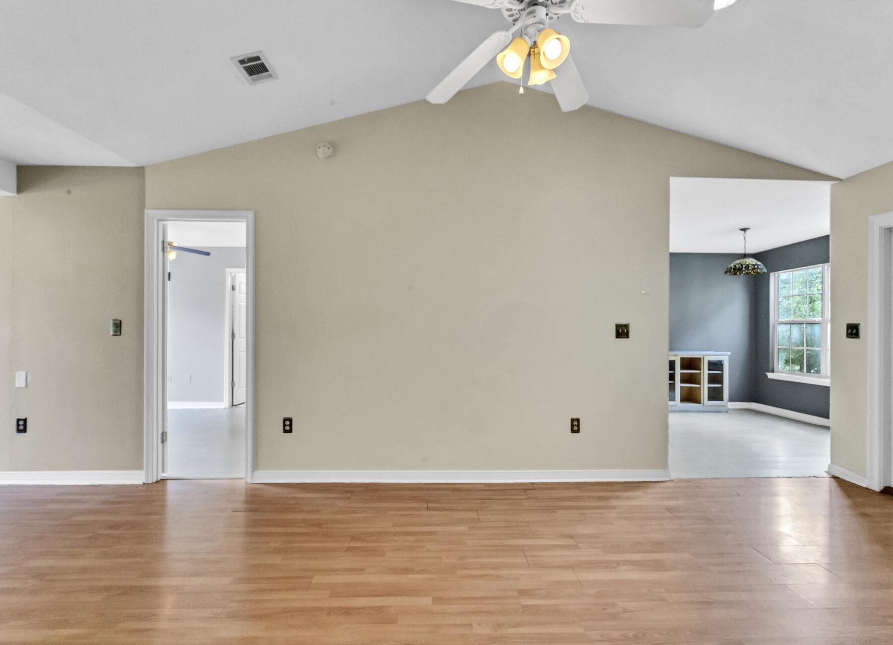 SOUTH POINTE ESTATES - Residential Lease