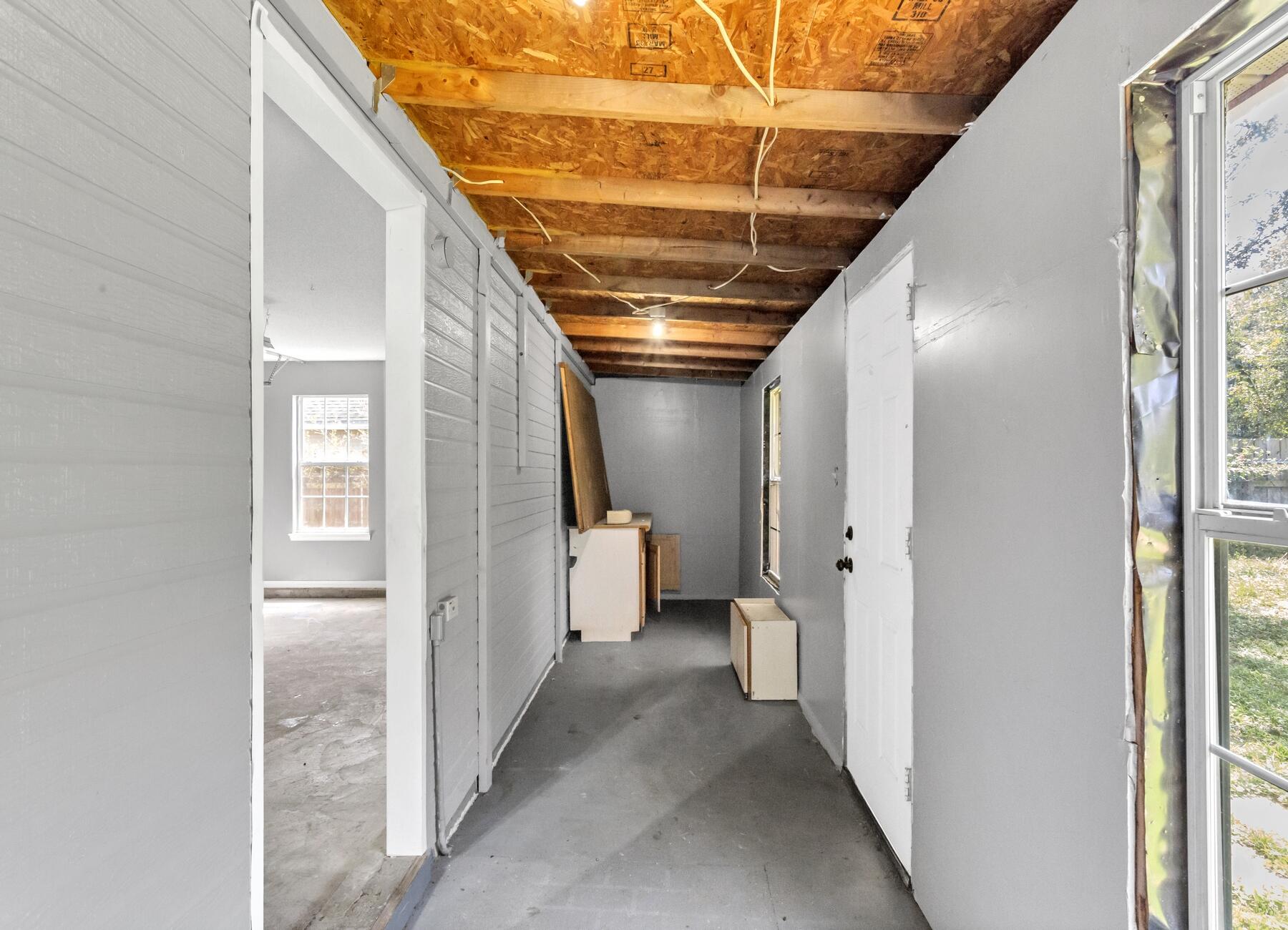 SOUTH POINTE ESTATES - Residential Lease