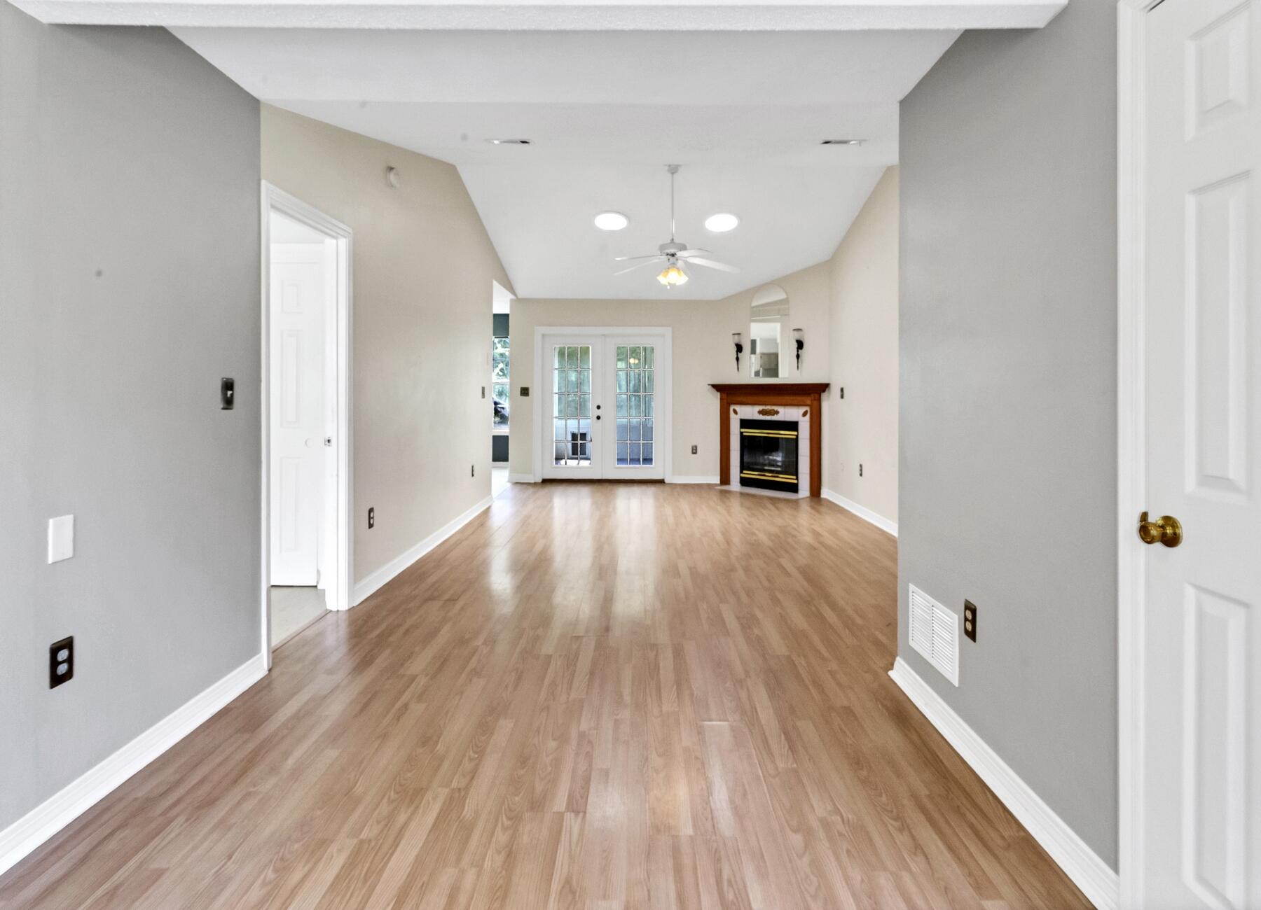 SOUTH POINTE ESTATES - Residential Lease