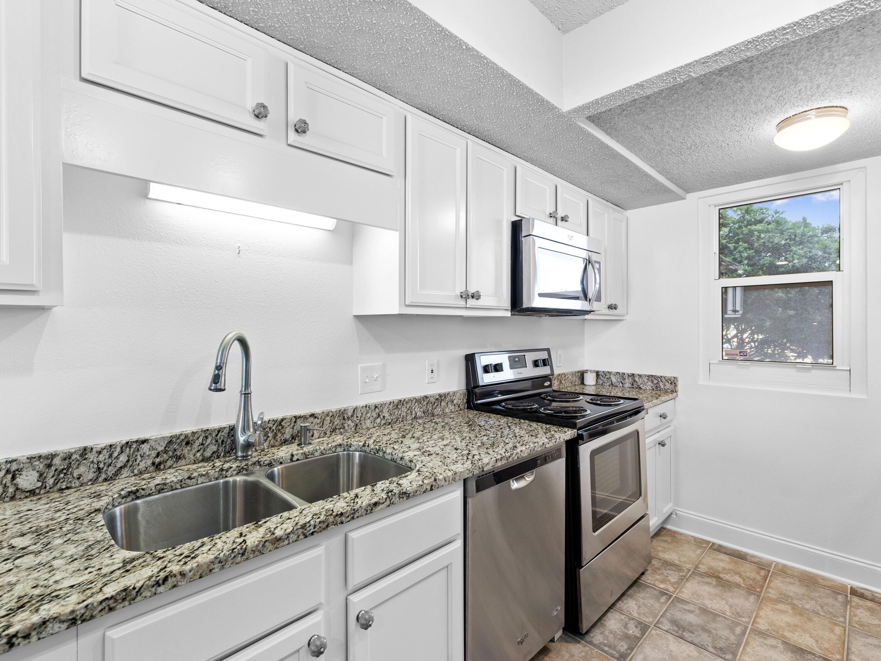 GRAND MARINER PH 1 - Residential