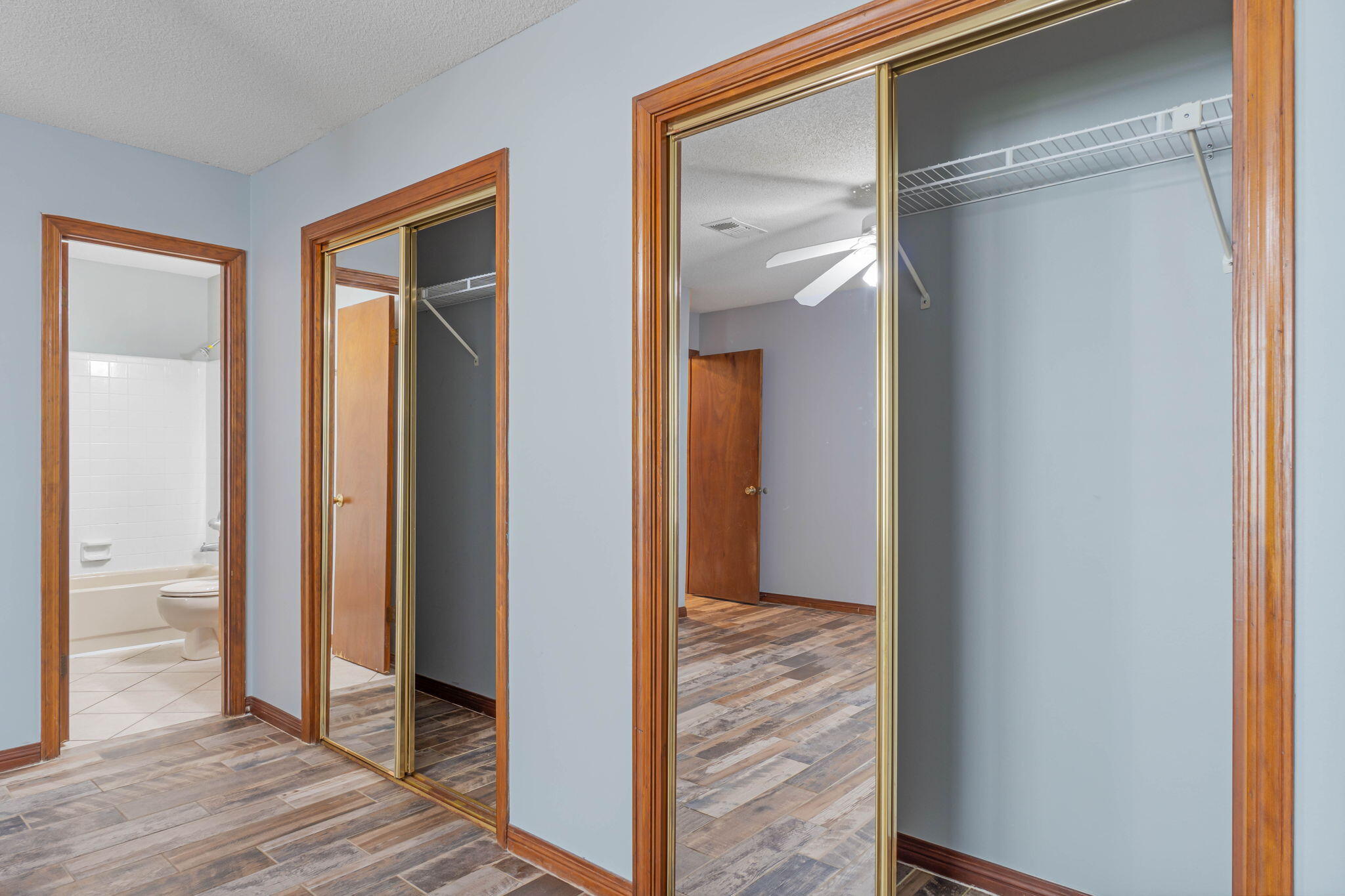 UNIVERSITY STATION - Residential