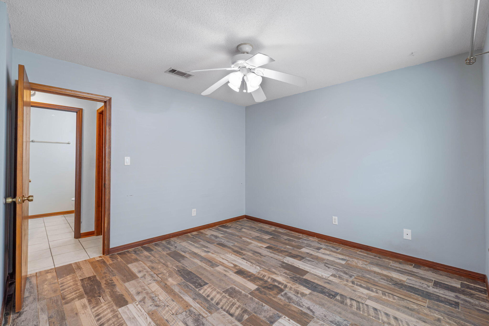 UNIVERSITY STATION - Residential