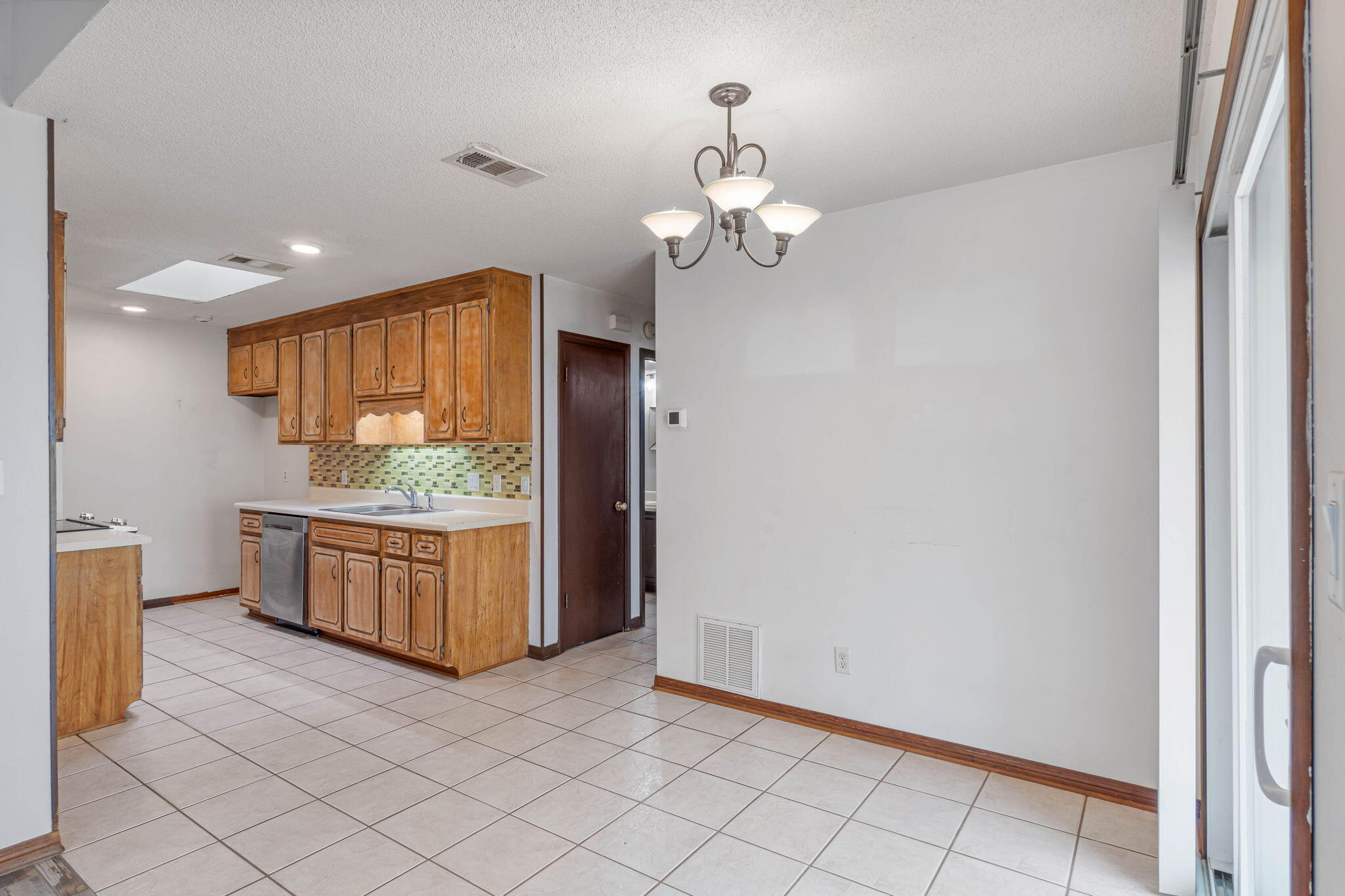 UNIVERSITY STATION - Residential