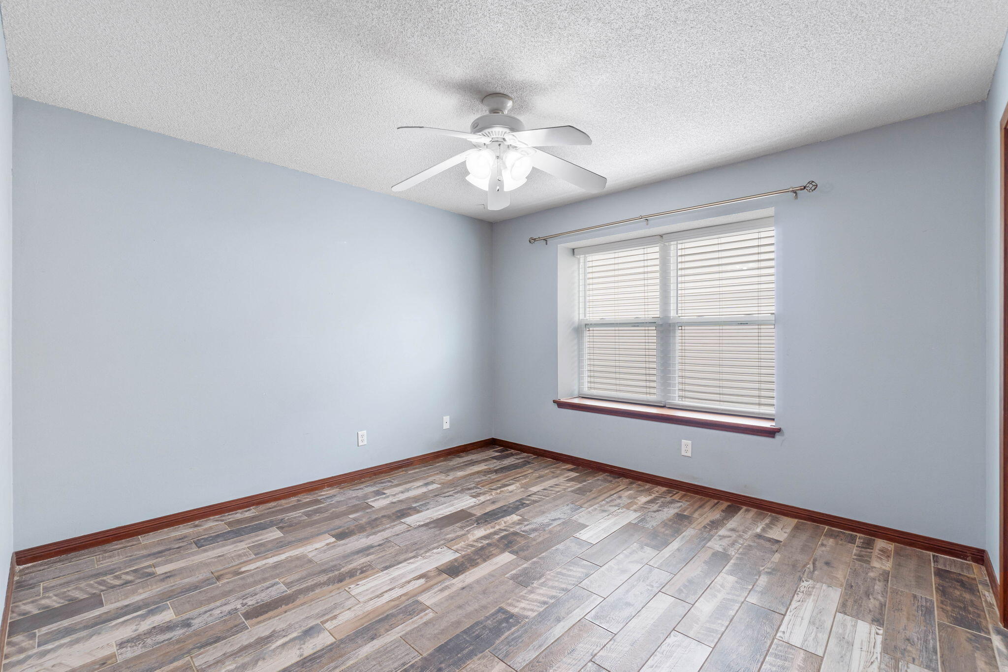 UNIVERSITY STATION - Residential