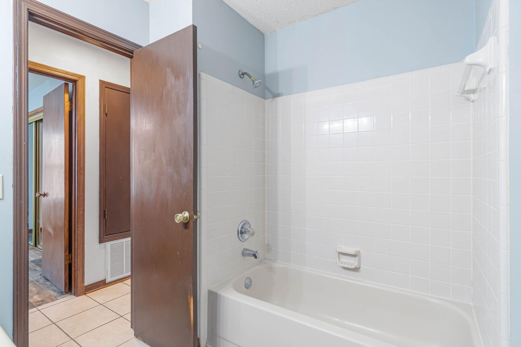 UNIVERSITY STATION - Residential