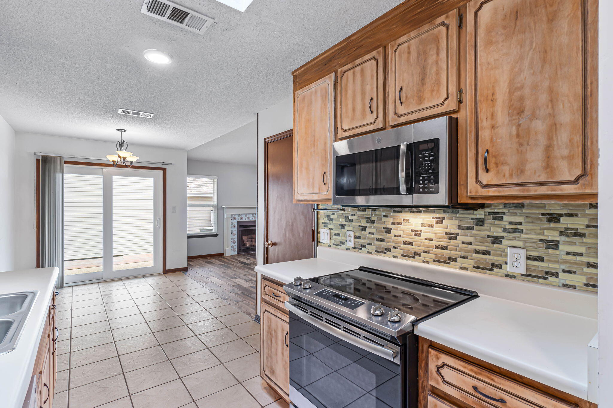 UNIVERSITY STATION - Residential