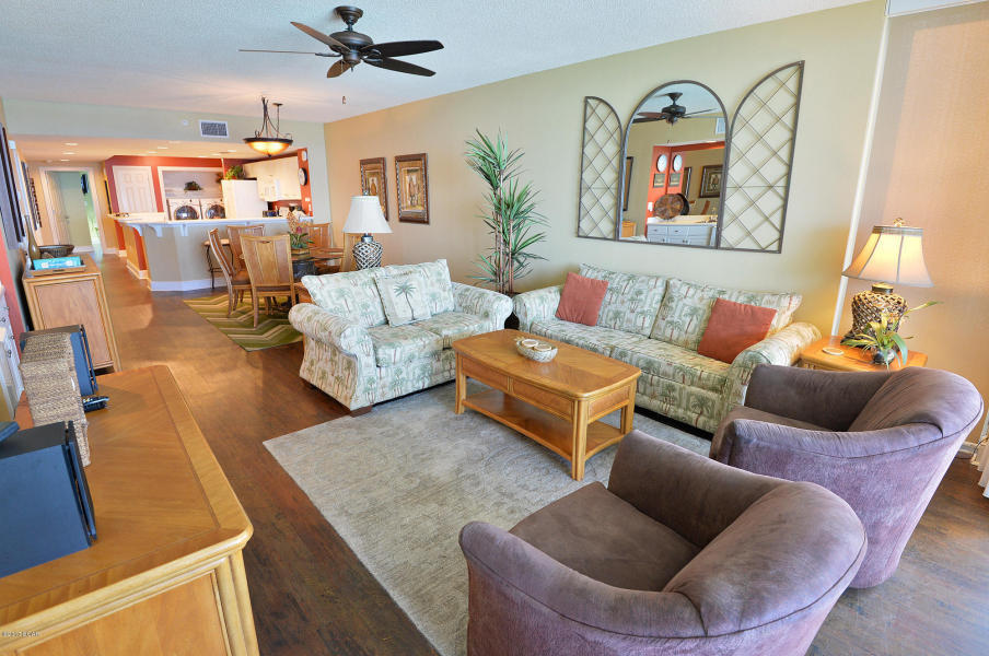 MAJESTIC BEACH TOWERS II - Residential