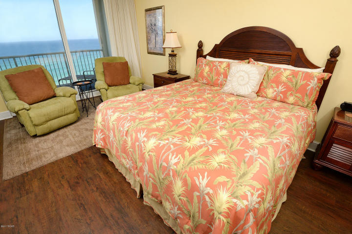 MAJESTIC BEACH TOWERS II - Residential