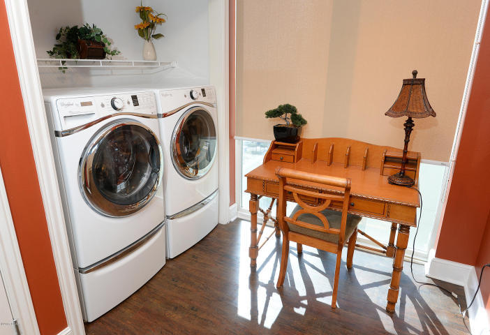 MAJESTIC BEACH TOWERS II - Residential