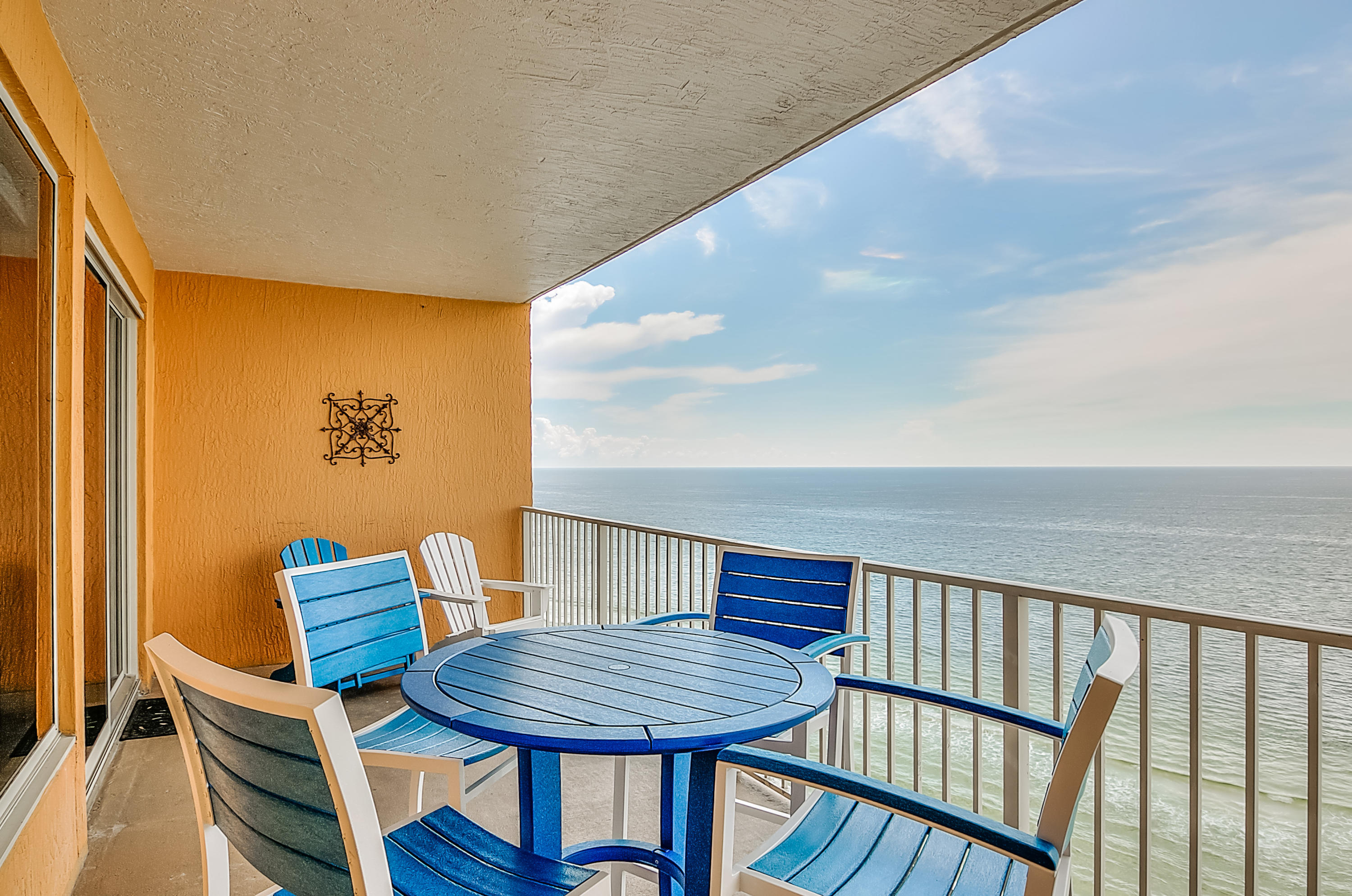 TREASURE ISLAND - Residential