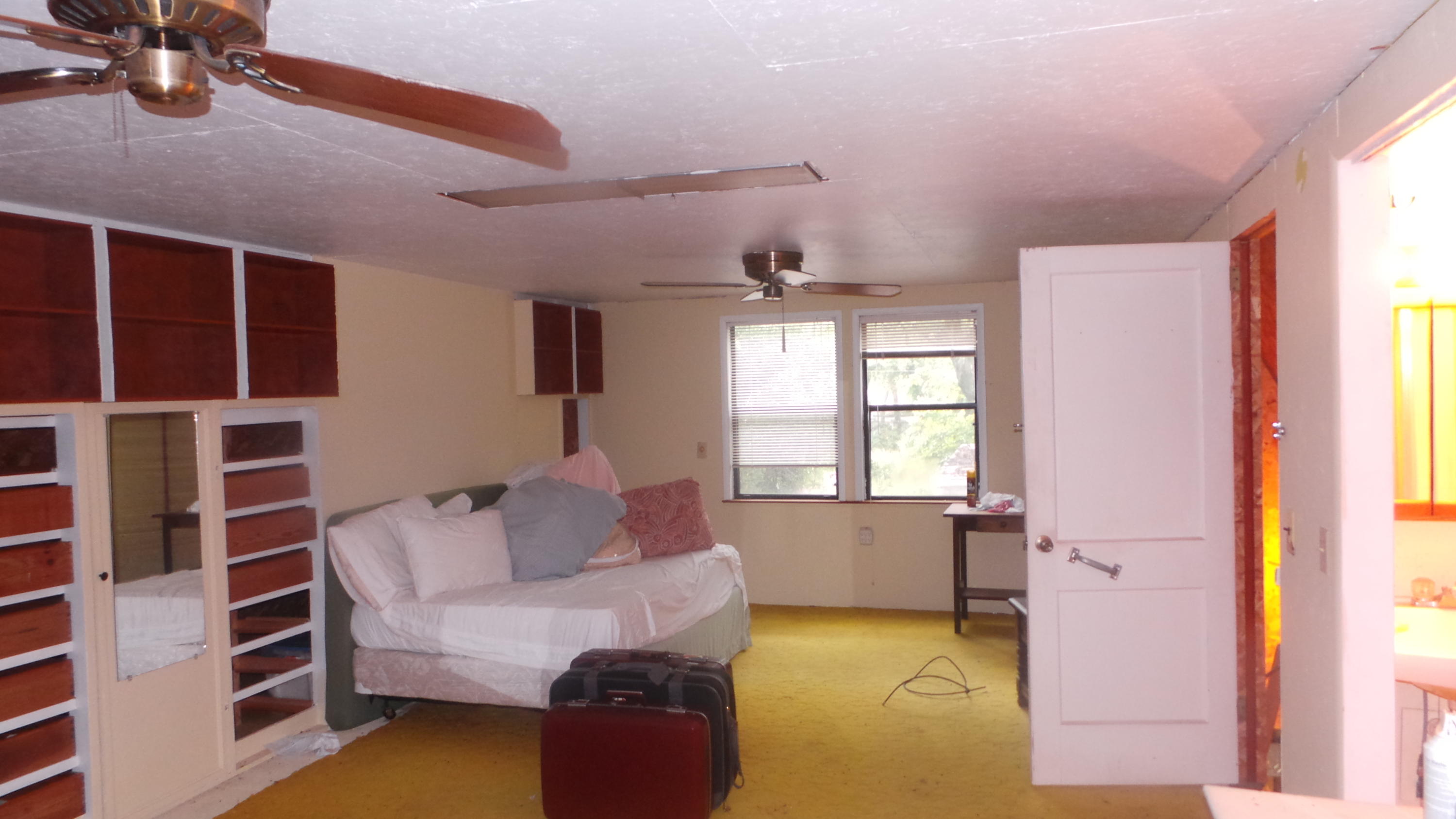 ELLIOTTS POINT - Residential