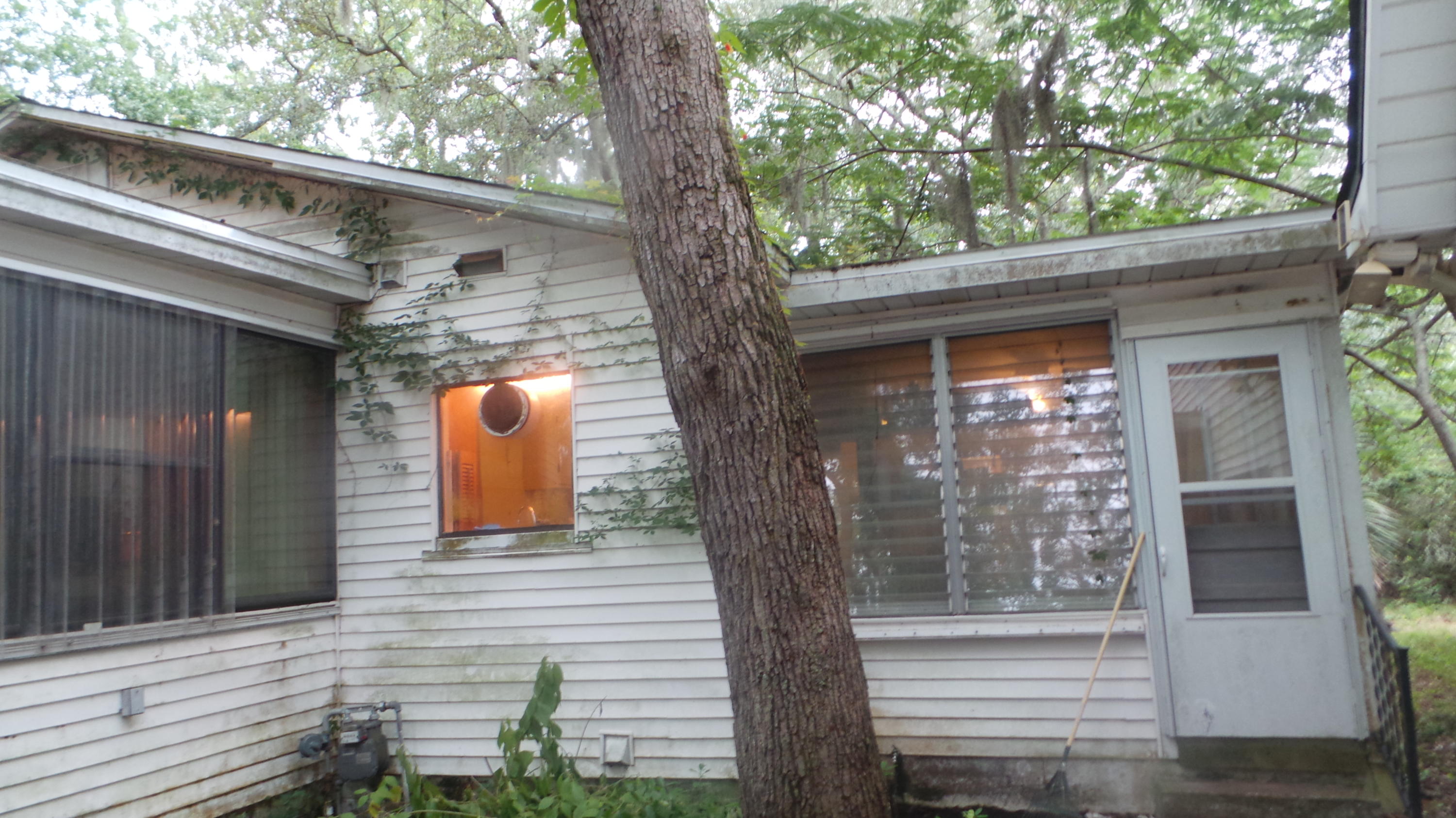 ELLIOTTS POINT - Residential