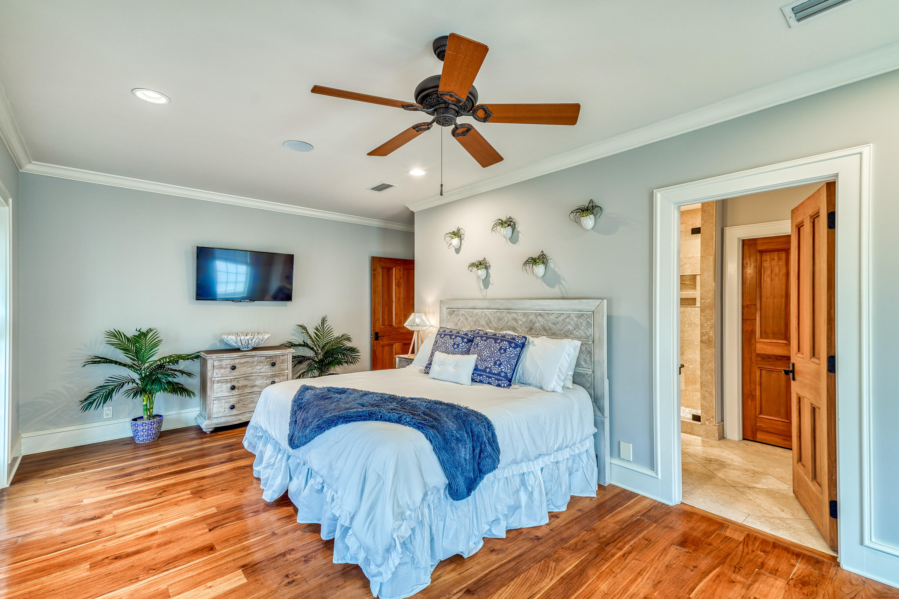 PROMINENCE/LUXURY TOWNHOMES - Residential