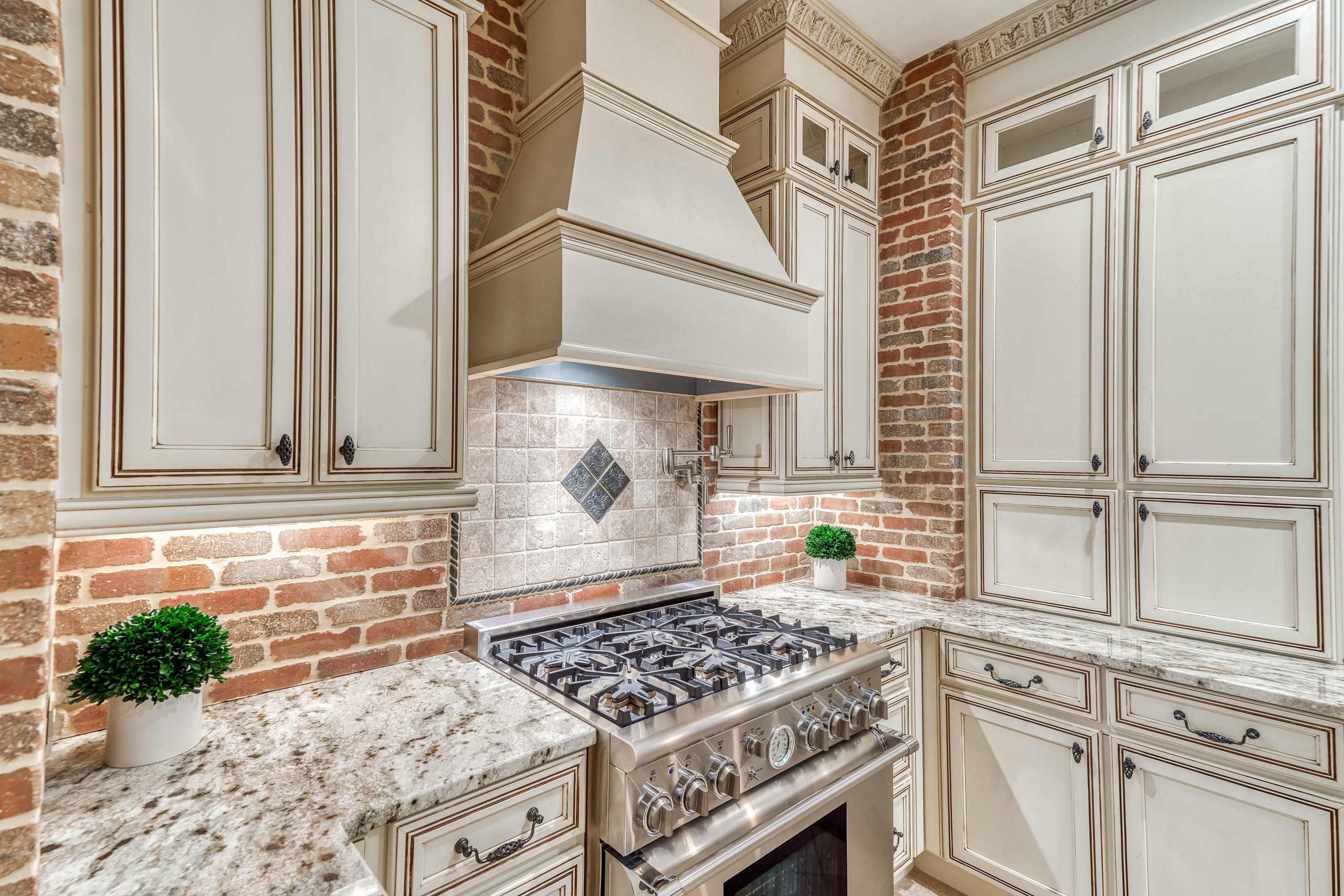 PROMINENCE/LUXURY TOWNHOMES - Residential