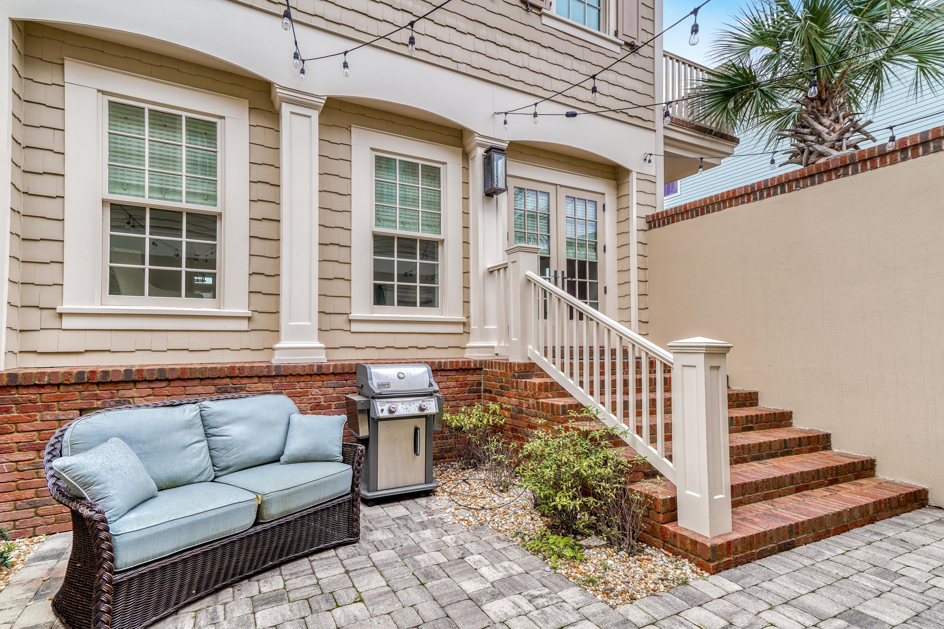 PROMINENCE/LUXURY TOWNHOMES - Residential