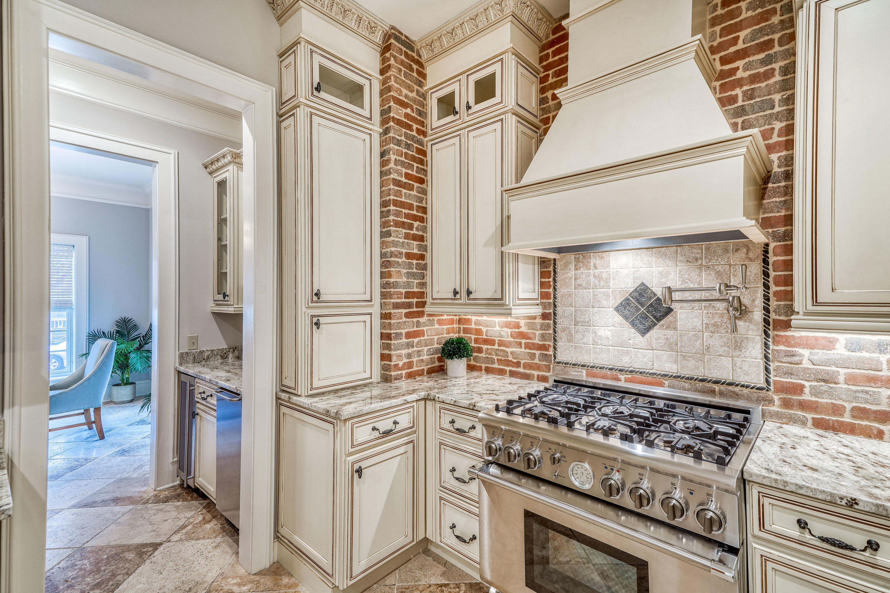 PROMINENCE/LUXURY TOWNHOMES - Residential