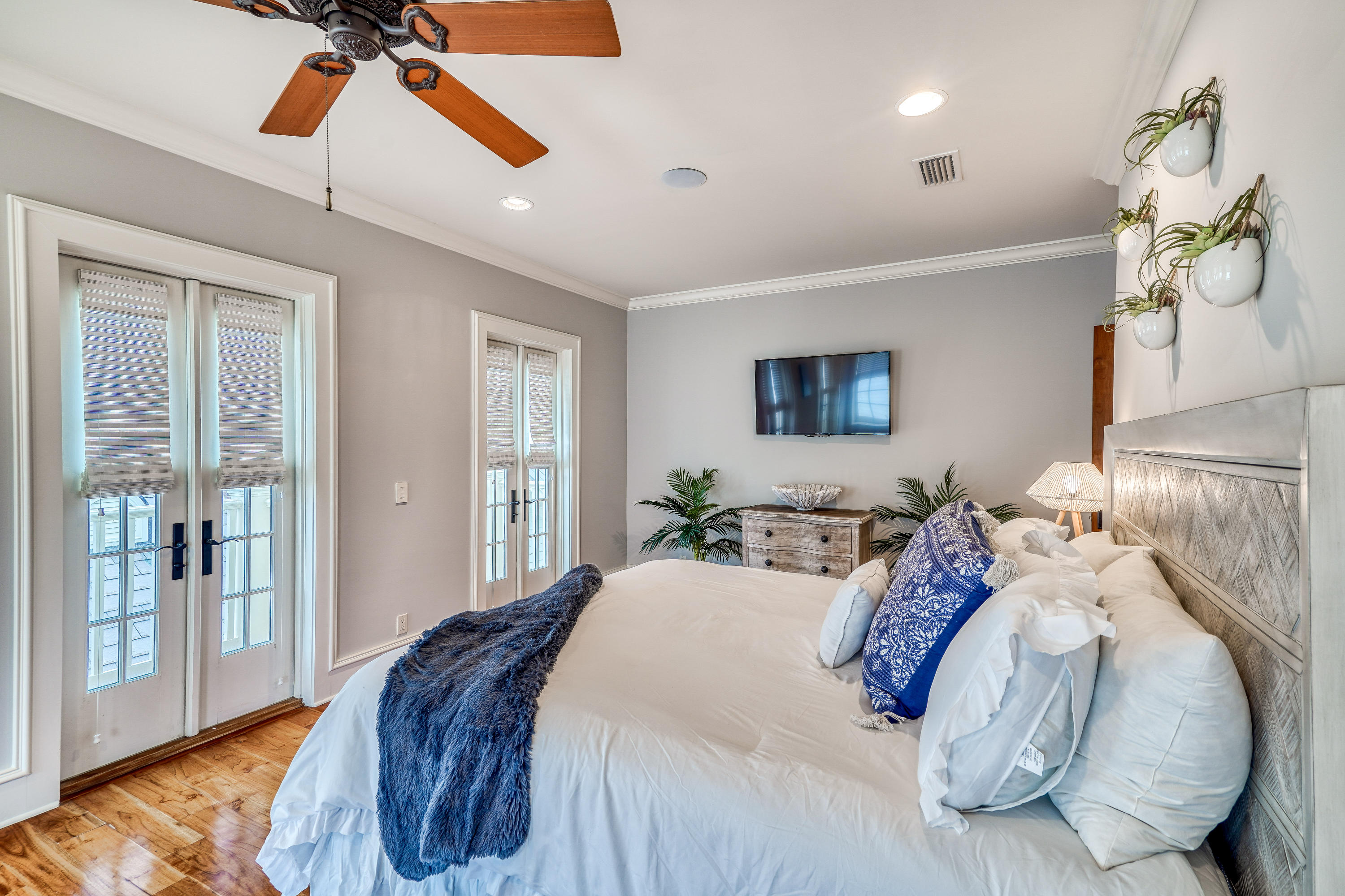 PROMINENCE/LUXURY TOWNHOMES - Residential